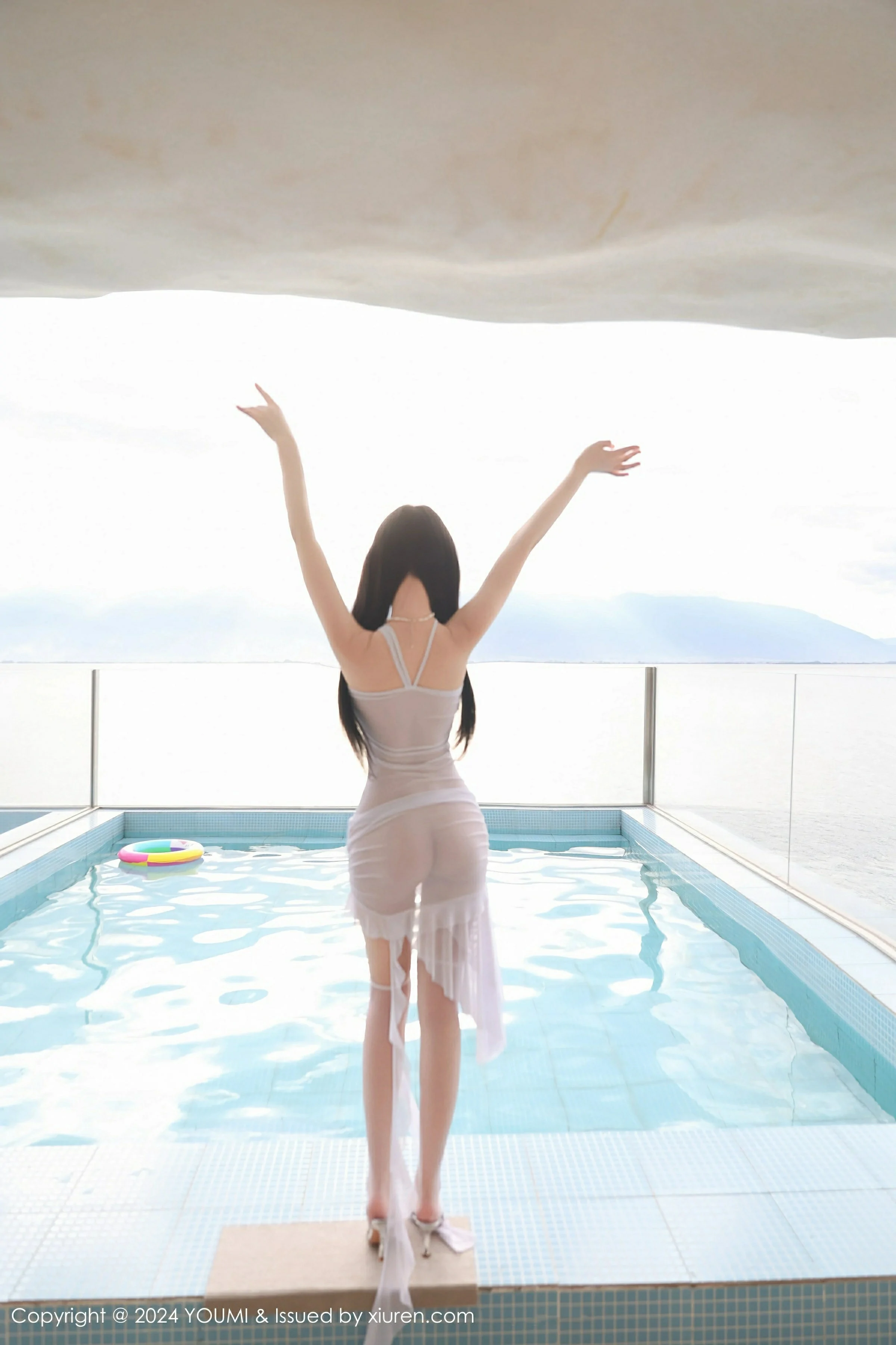 尤蜜荟 VOL.1097 心上可Flora [56P]插图2