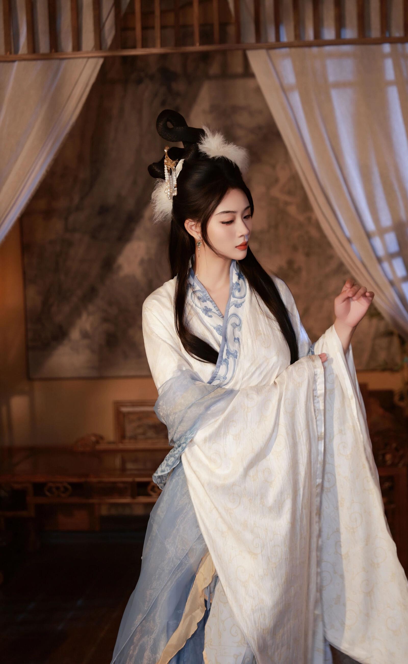 秀人网 No.10835 南乔 [75P]插图3