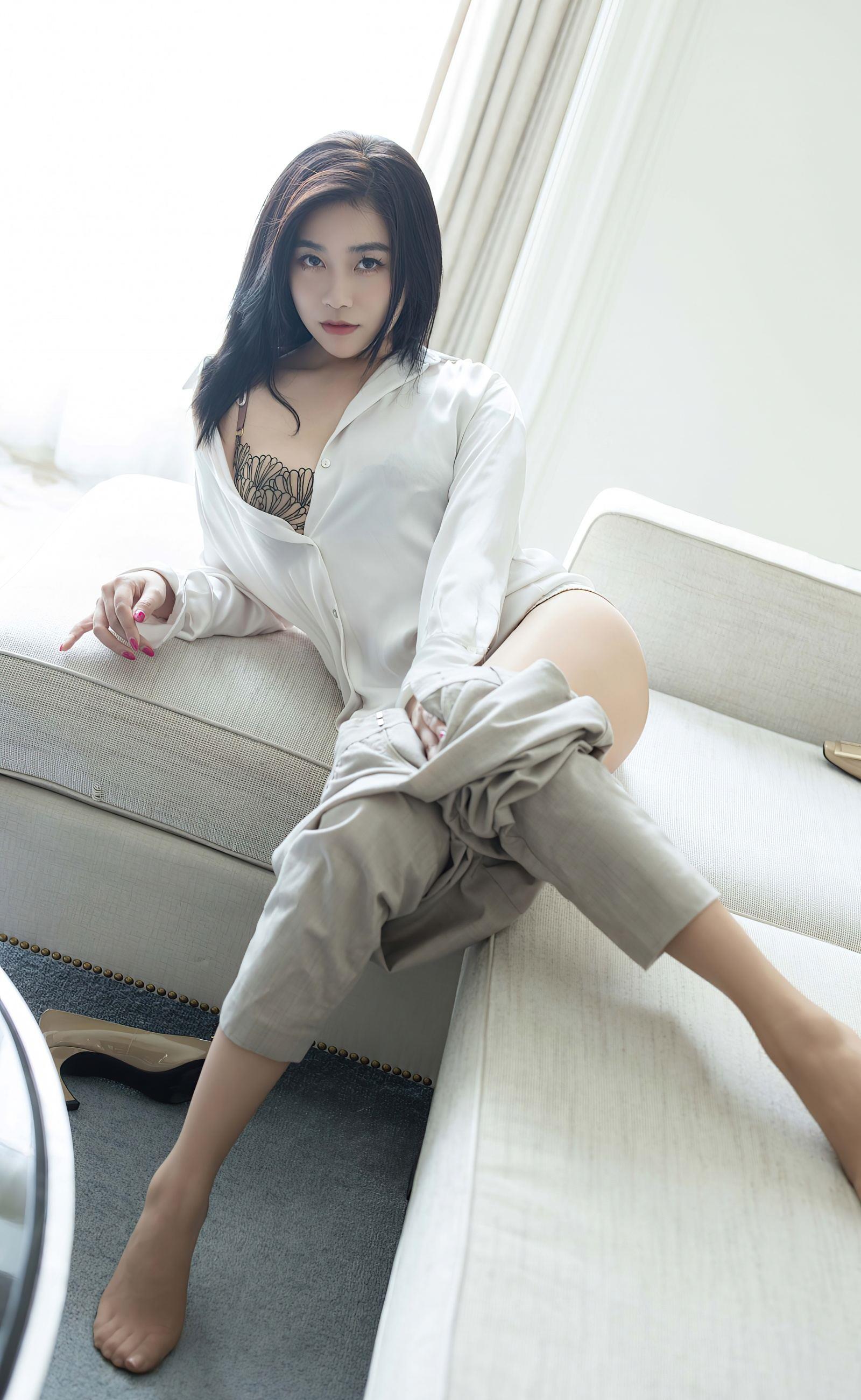 爱蜜社 VOL.800 许诺Sabrina 肉色嘻袜 [40P]插图2