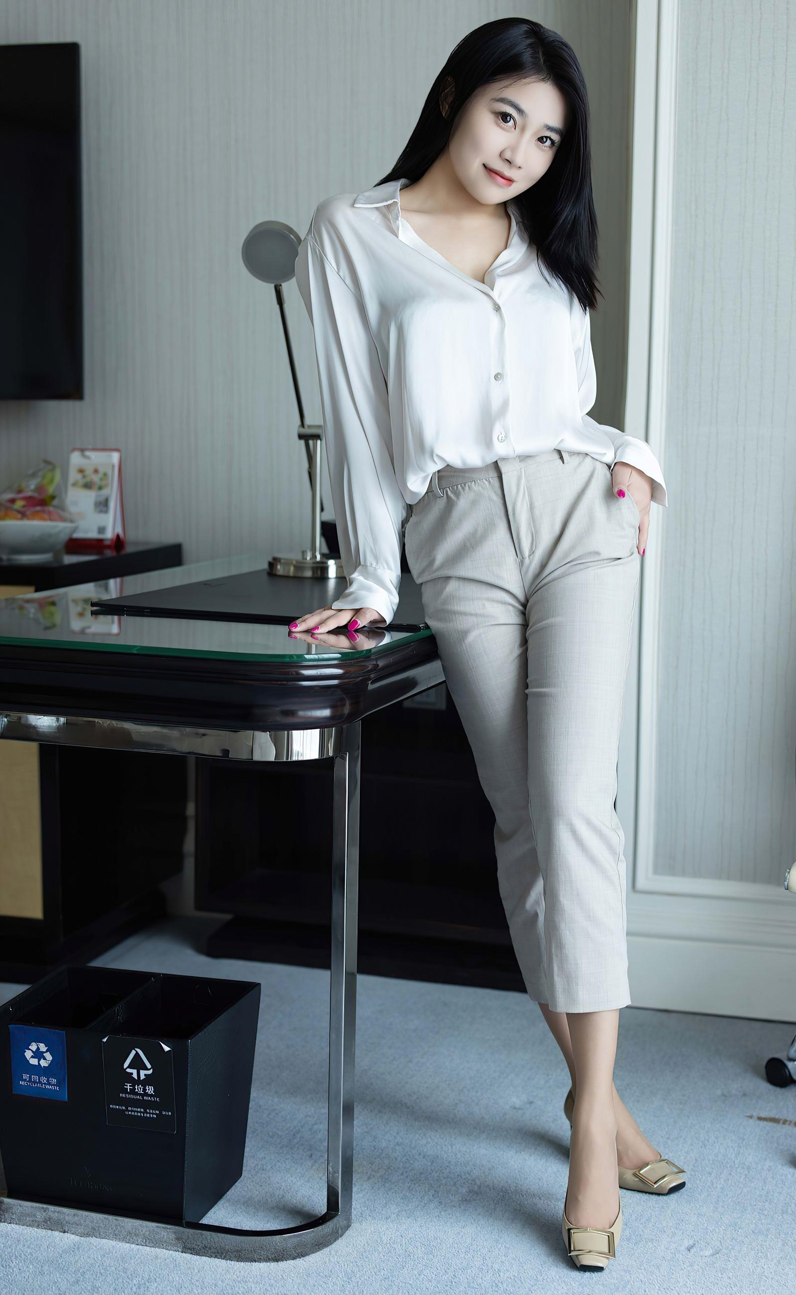 爱蜜社 VOL.800 许诺Sabrina 肉色嘻袜 [40P]插图9