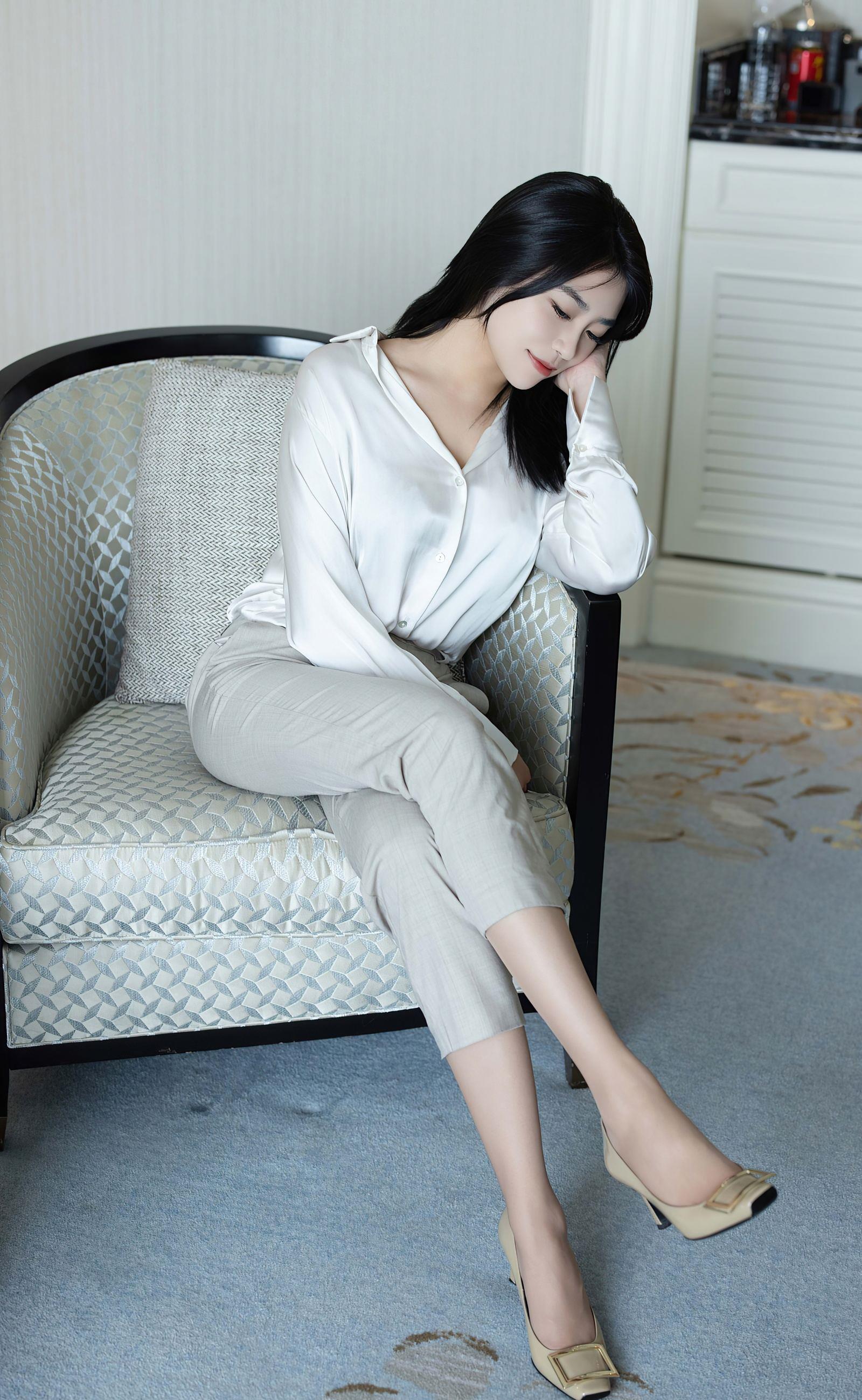 爱蜜社 VOL.800 许诺Sabrina 肉色嘻袜 [40P]插图7