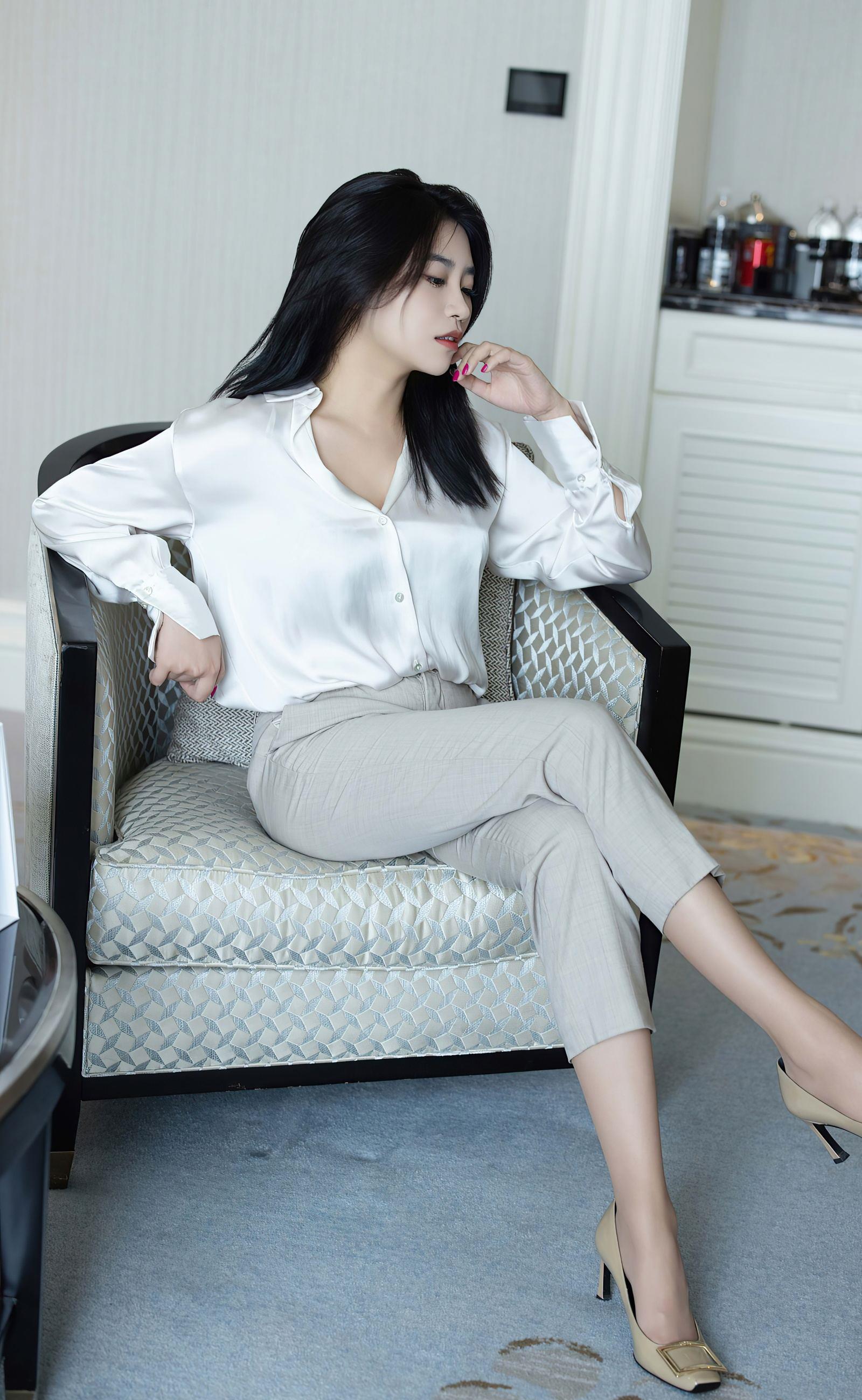 爱蜜社 VOL.800 许诺Sabrina 肉色嘻袜 [40P]插图6