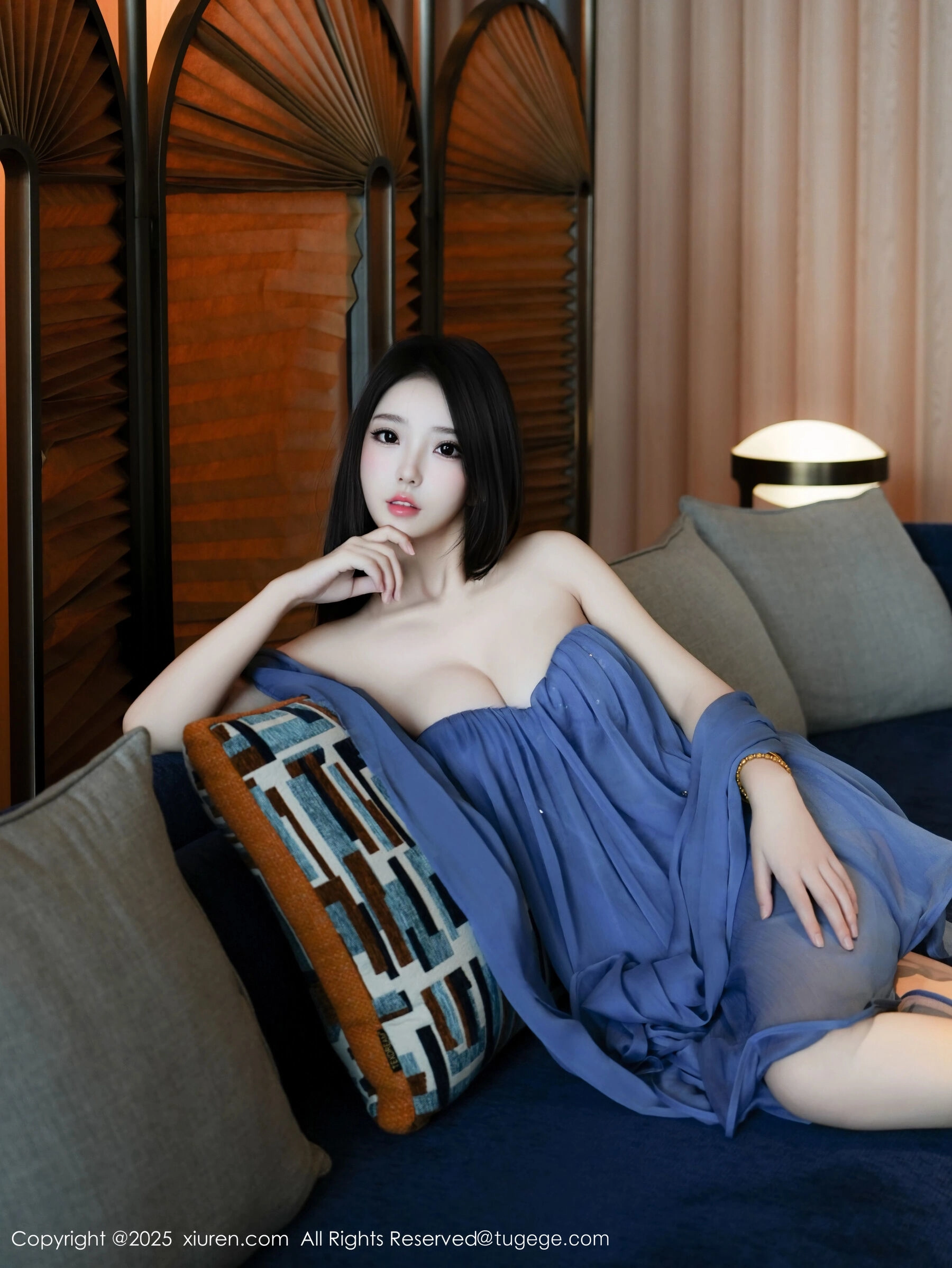 秀人网 烧烧小桃 Vol.10988 [52P]插图1