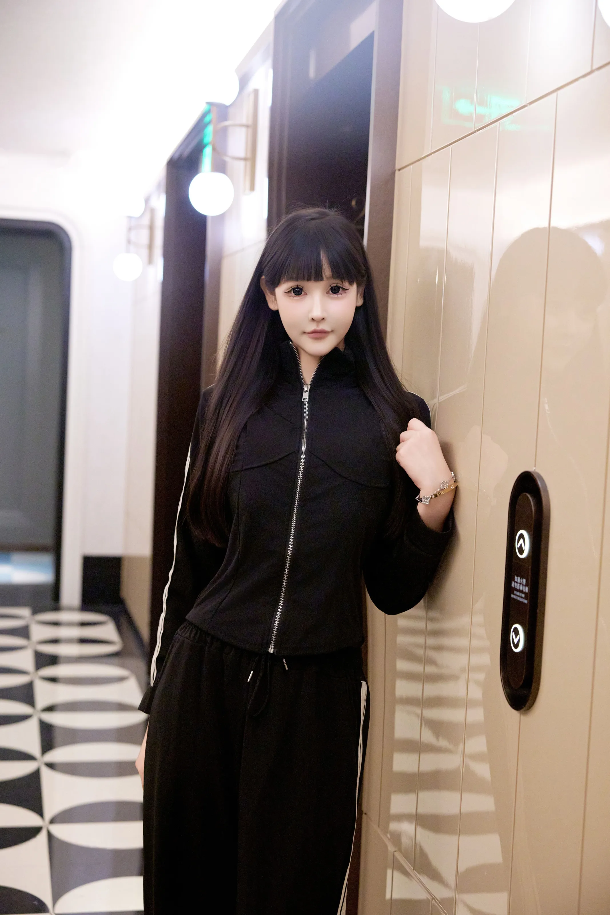 XiuRen 内购版 No.10482 智恩baby 裤里黑丝 [77P]插图1