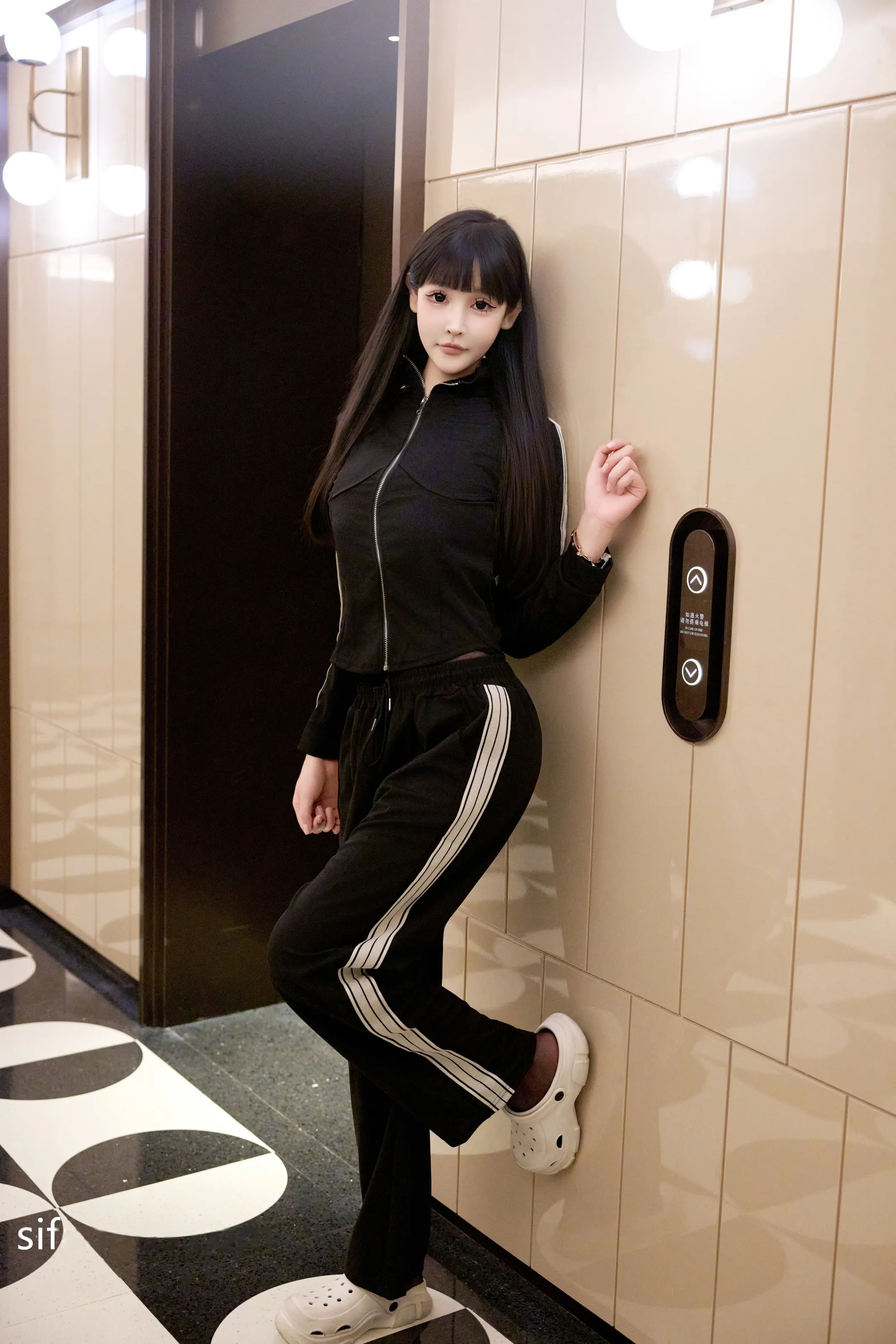 XiuRen 内购版 No.10482 智恩baby 裤里黑丝 [77P]插图3