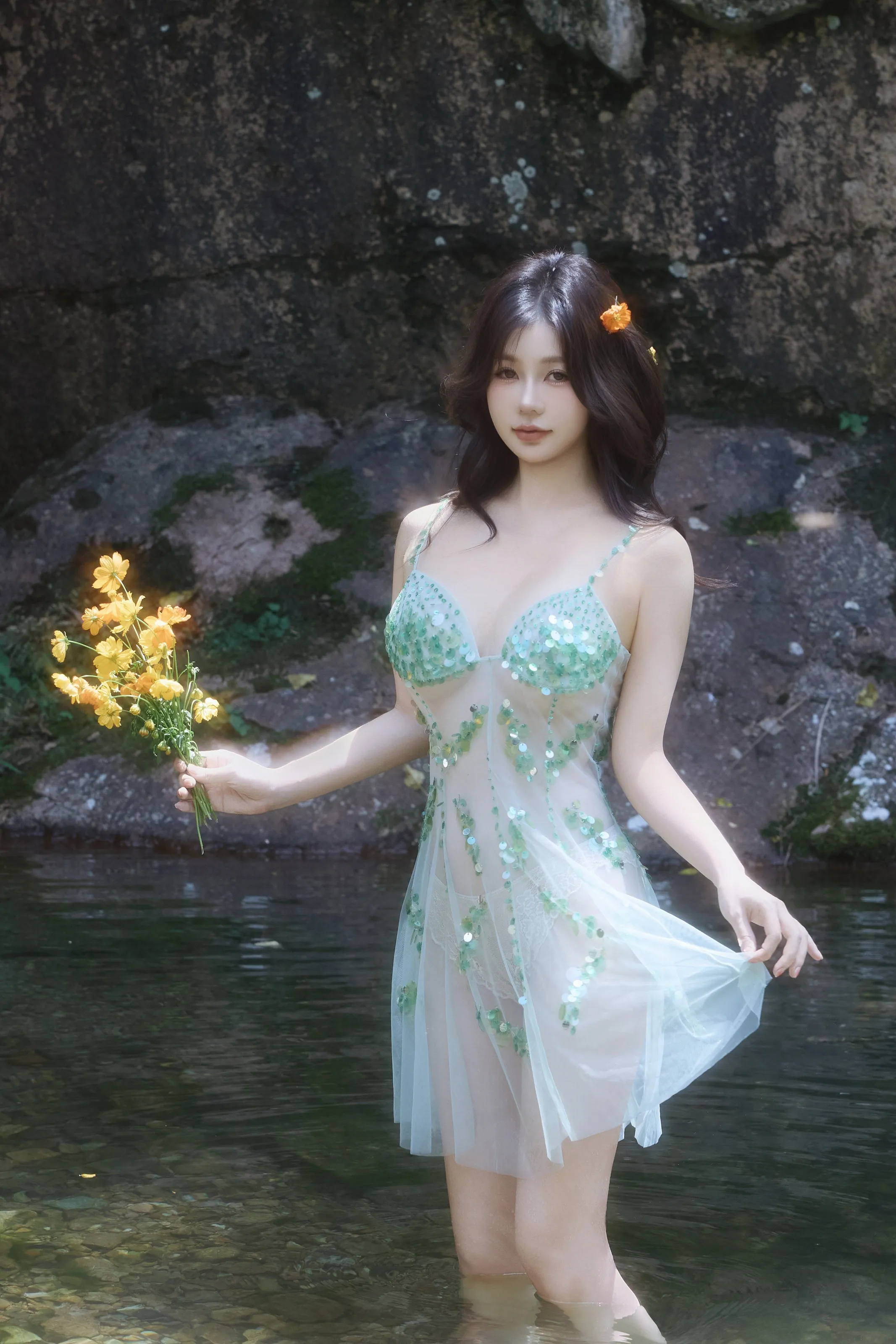 XiuRen 内购版 No.10756 尹甜甜 户外小溪 [72P]|图集秀