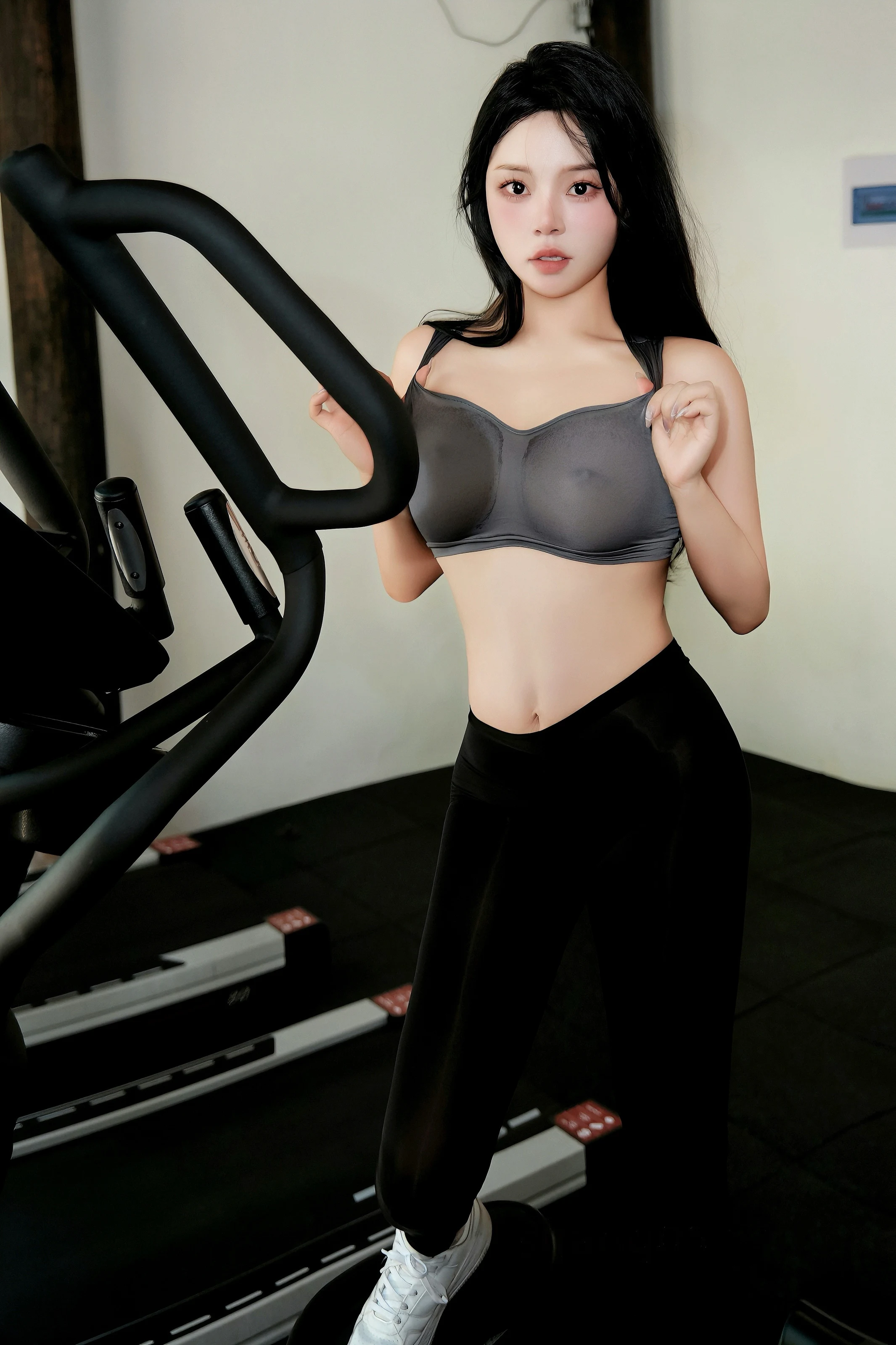 XiuRen 内购版 No.9540 麦田 健身房 [82P]插图1