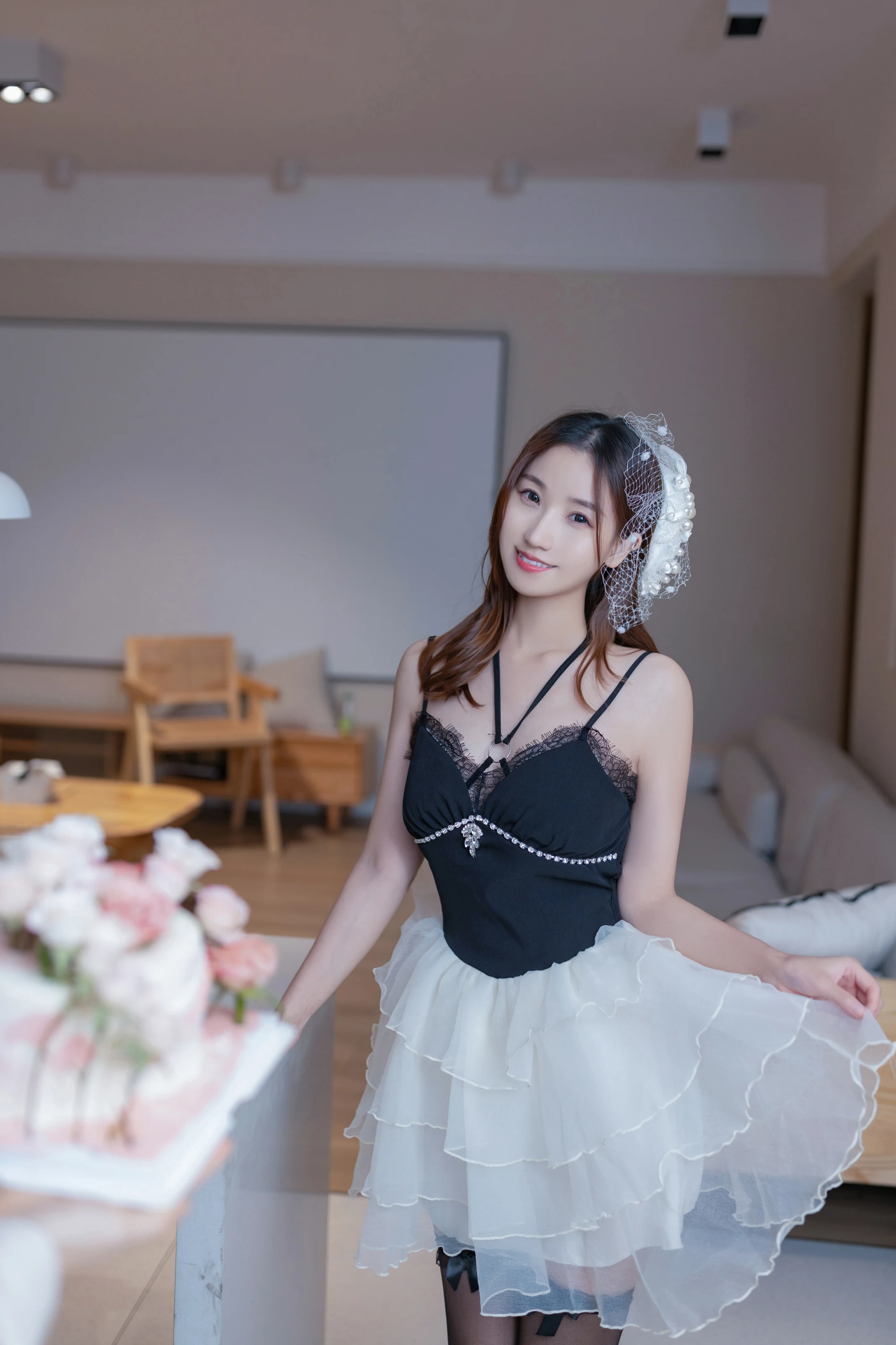 XiuRen 内购版 No.8398 杏子Yada 生日快乐 [130P]插图1