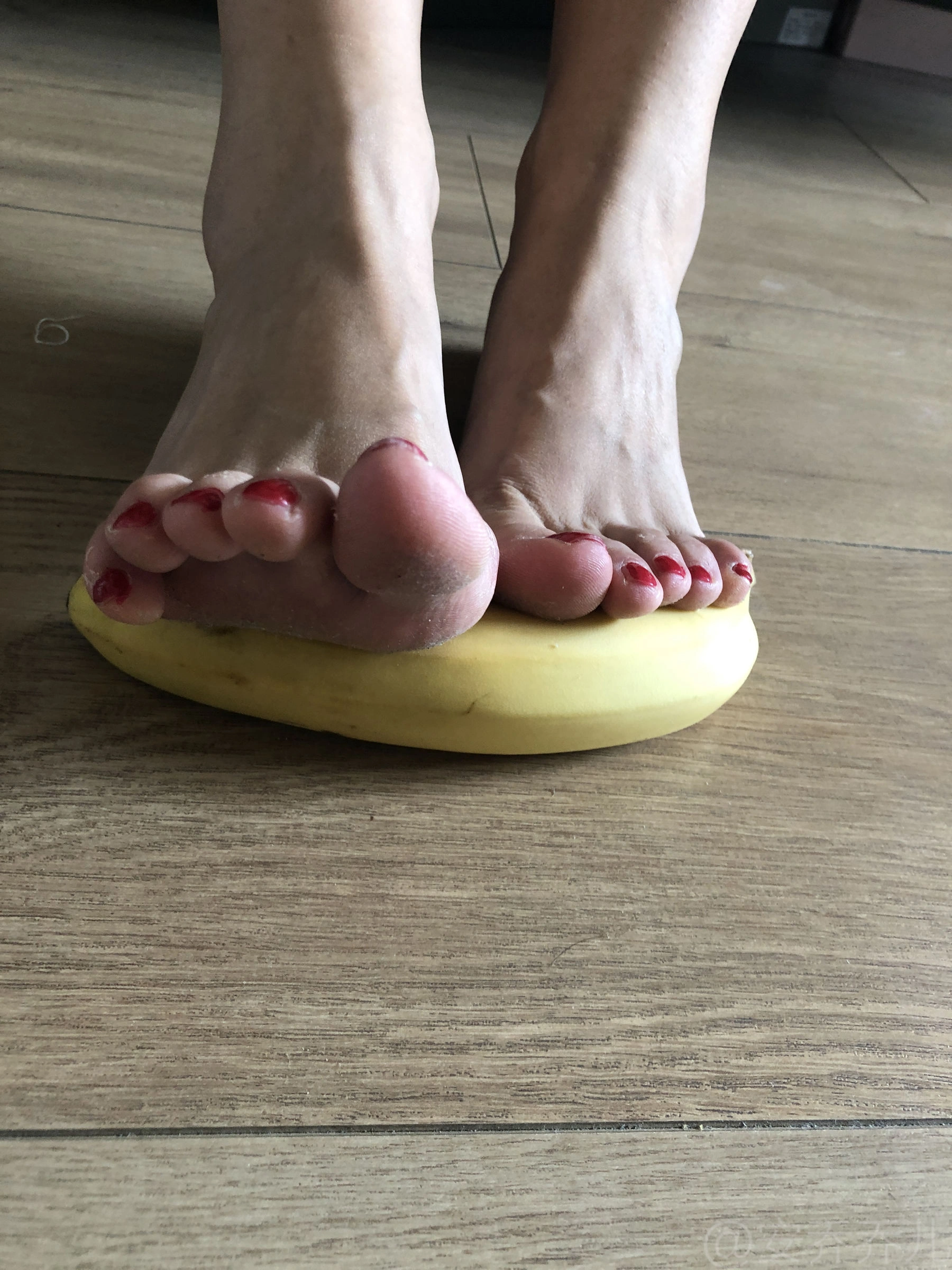 安乔乔儿(Nia乔乔) No.009 踩香蕉插图11 安乔乔儿(Nia乔乔) No.009 踩香蕉插图11