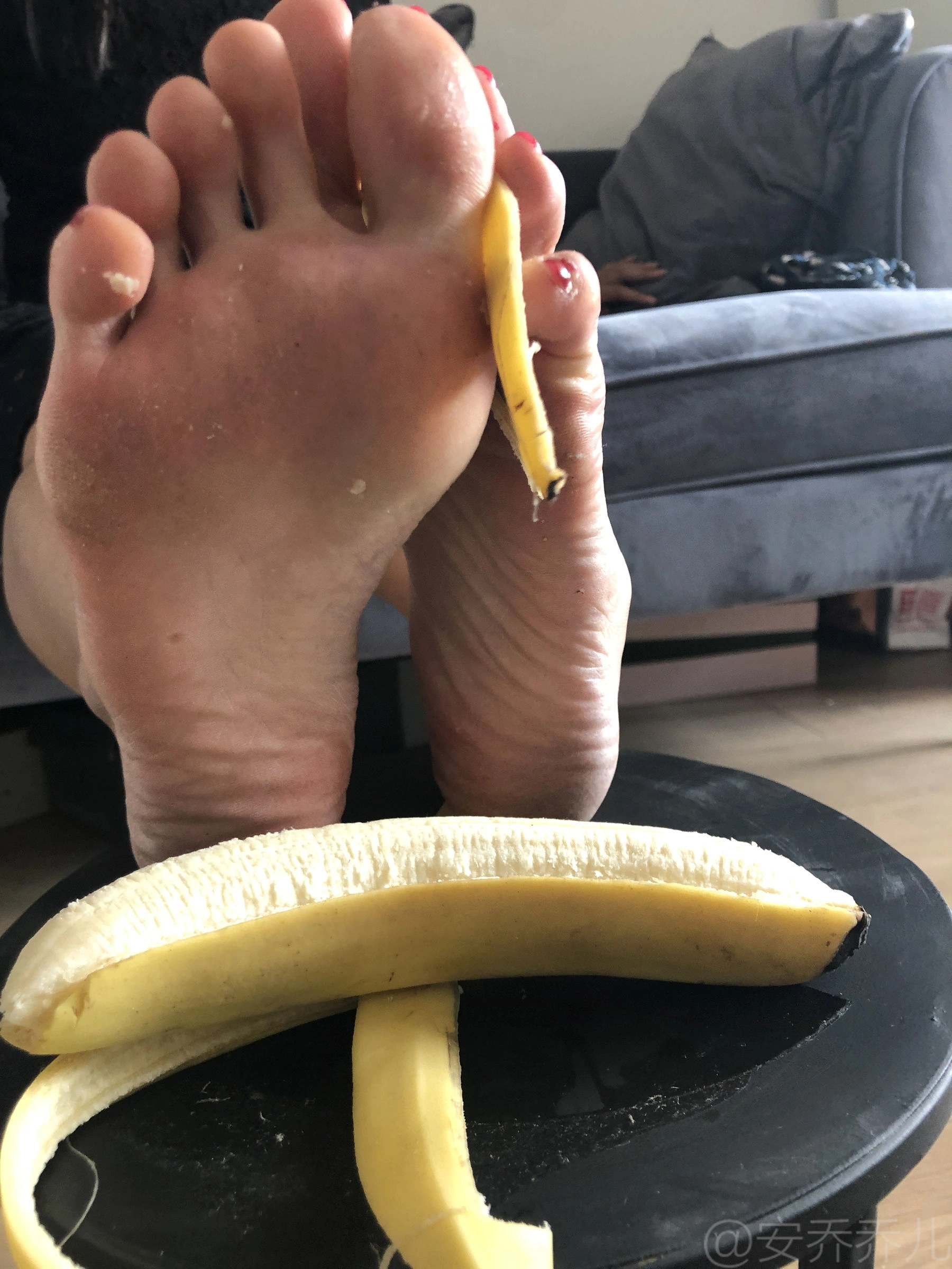 安乔乔儿(Nia乔乔) No.009 踩香蕉插图71 安乔乔儿(Nia乔乔) No.009 踩香蕉插图71