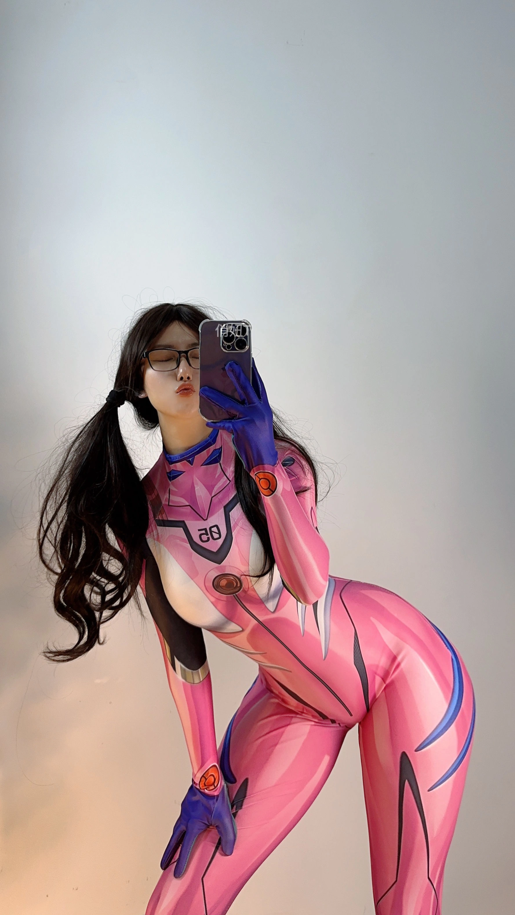 俏妞qiaoniuTT – 紧身连体插图4