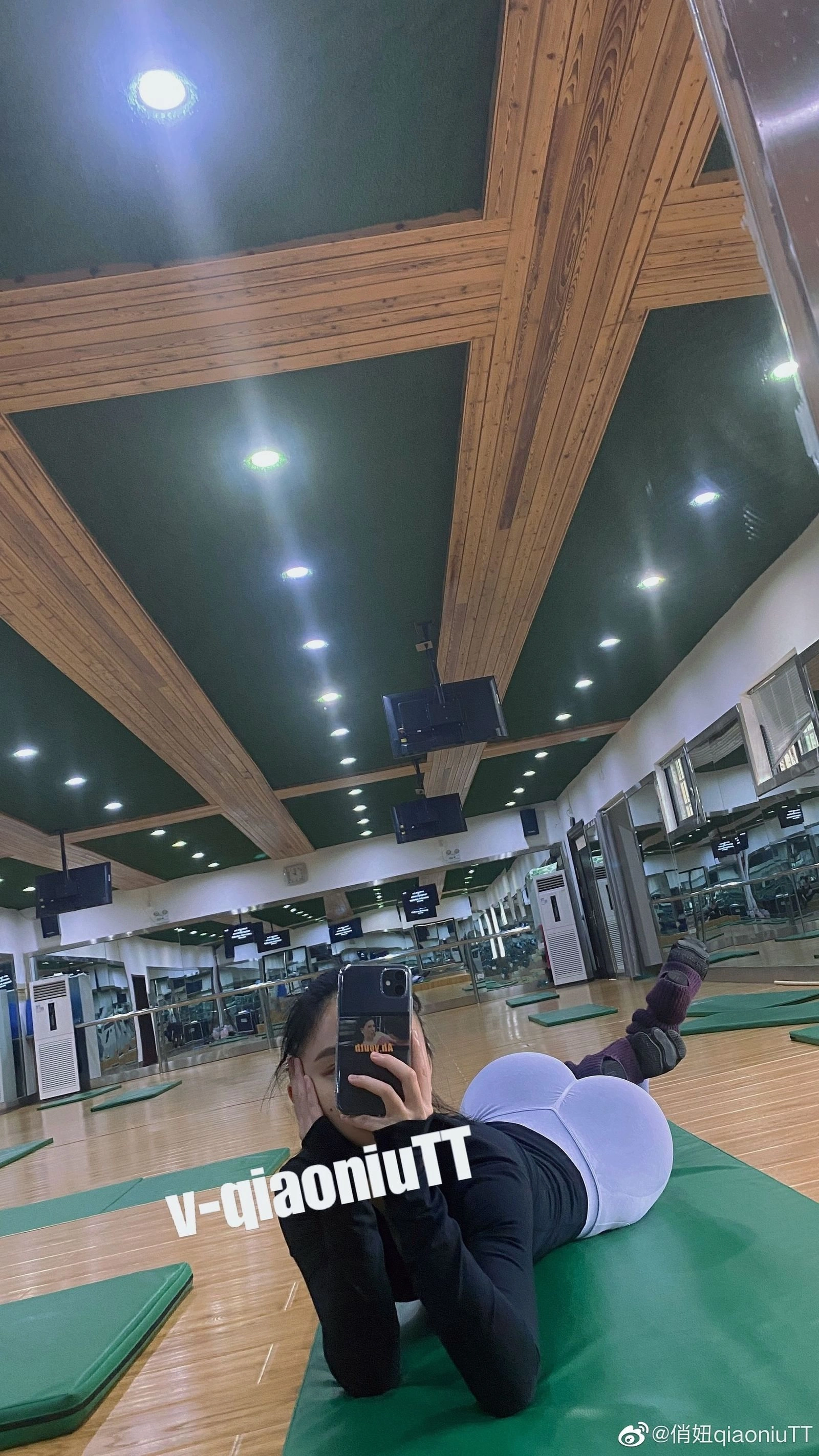 俏妞qiaoniuTT – 丝袜长腿翘臀 视图合集插图55