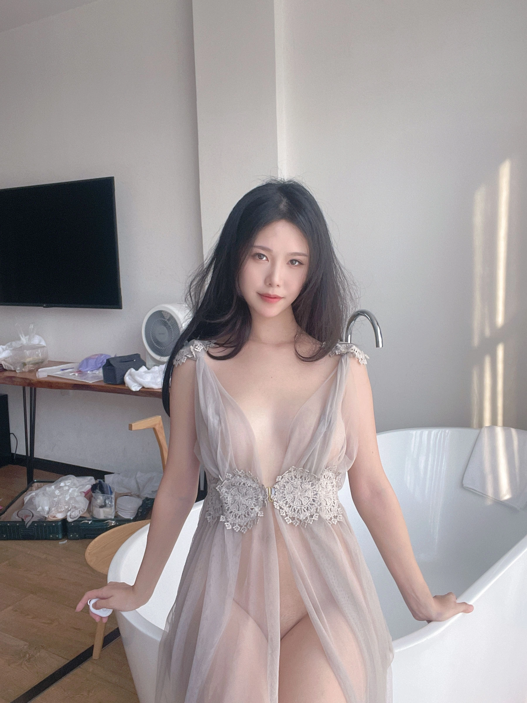 抖娘-利世图集 – 灰色透视裙|图集秀
