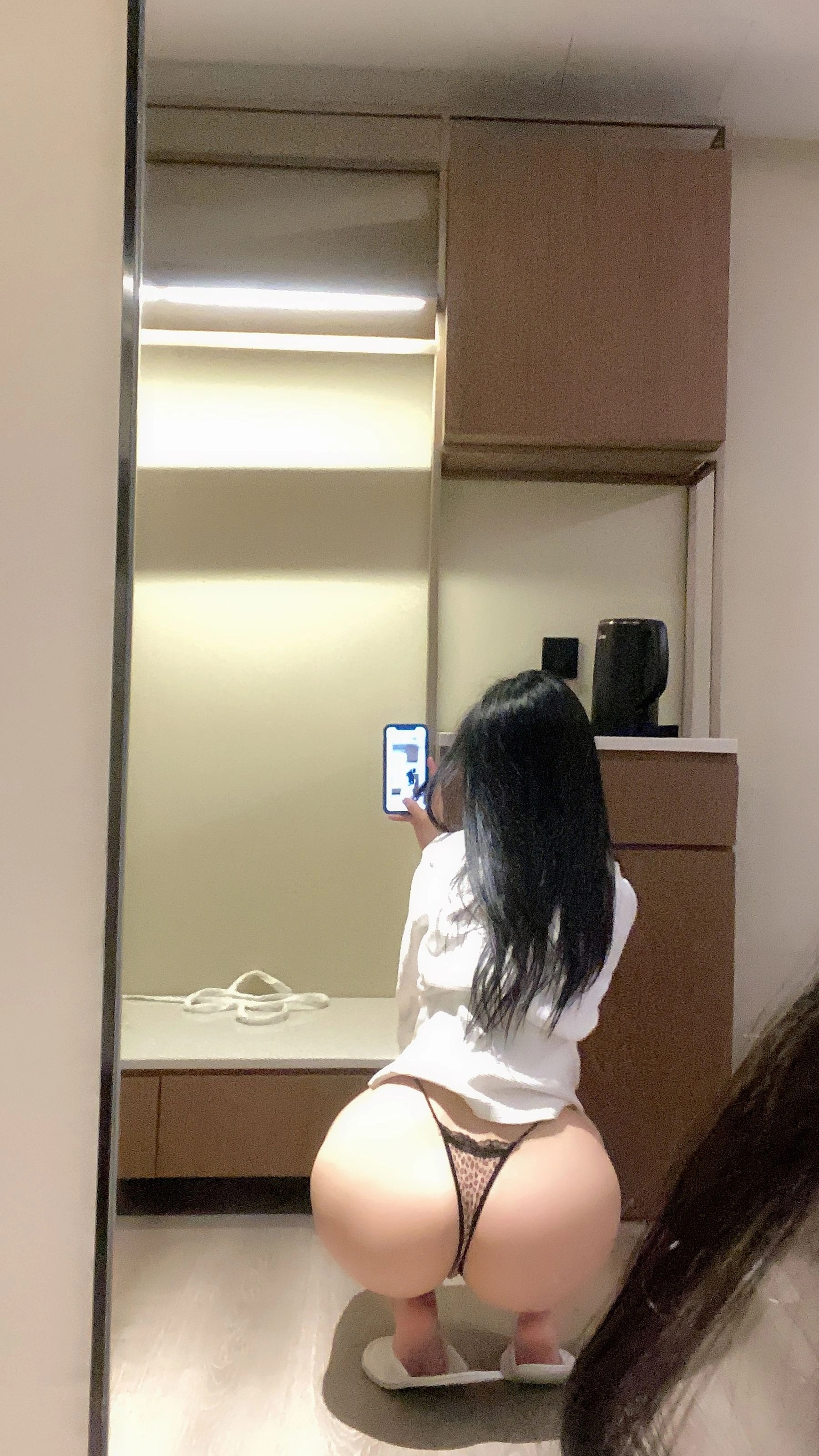 俏妞qiaoniuTT – 可以夹住牙刷插图1