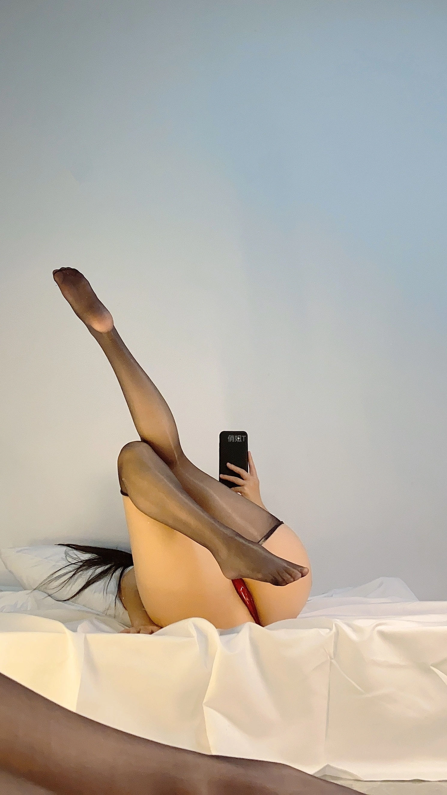 俏妞qiaoniuTT – 红色皮衣插图7