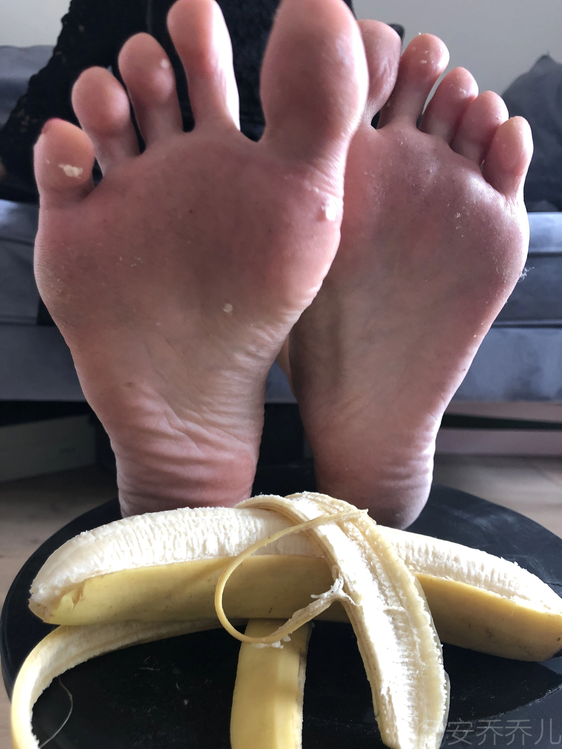 安乔乔儿(Nia乔乔) No.009 踩香蕉插图73