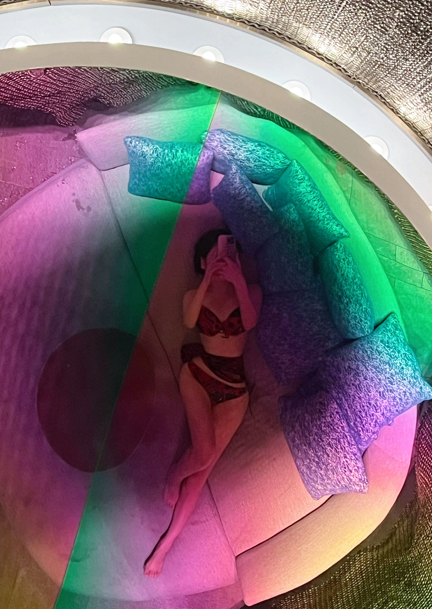 奔跑的晶骡儿 – 红色内衣插图4