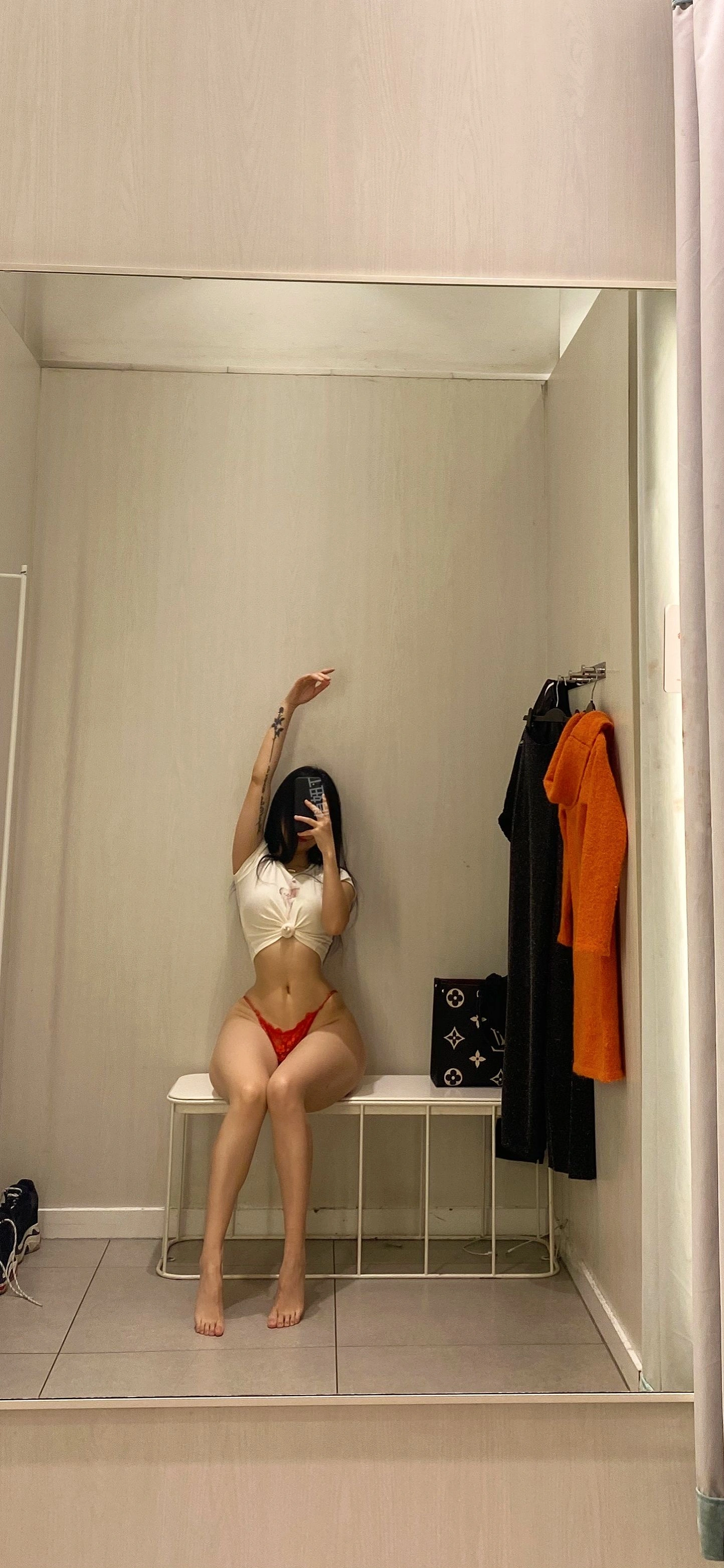 俏妞qiaoniuTT – 试衣间2.0插图6 俏妞qiaoniuTT – 试衣间2.0插图6