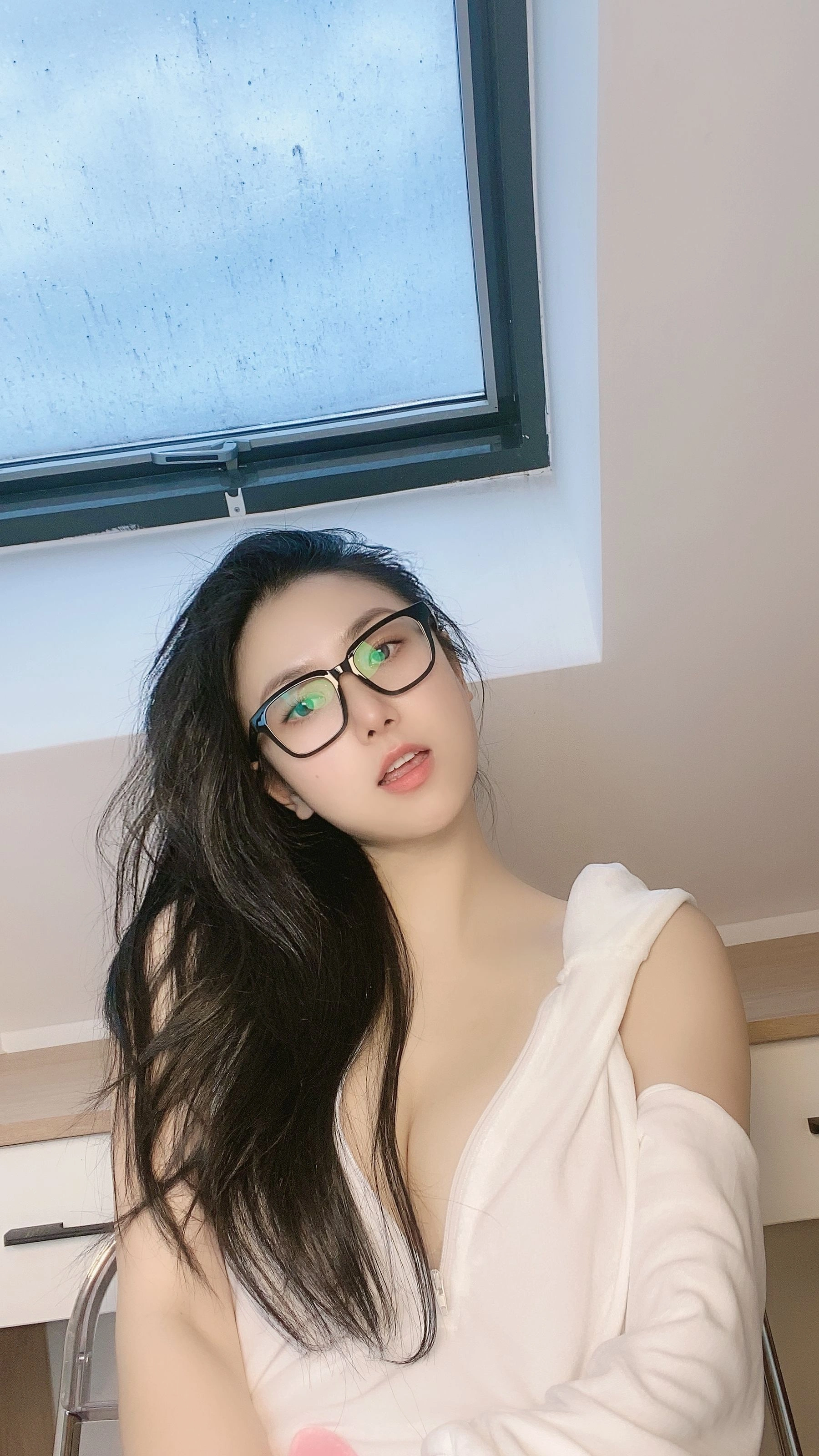 俏妞qiaoniuTT – 丝袜长腿翘臀 视图合集插图13