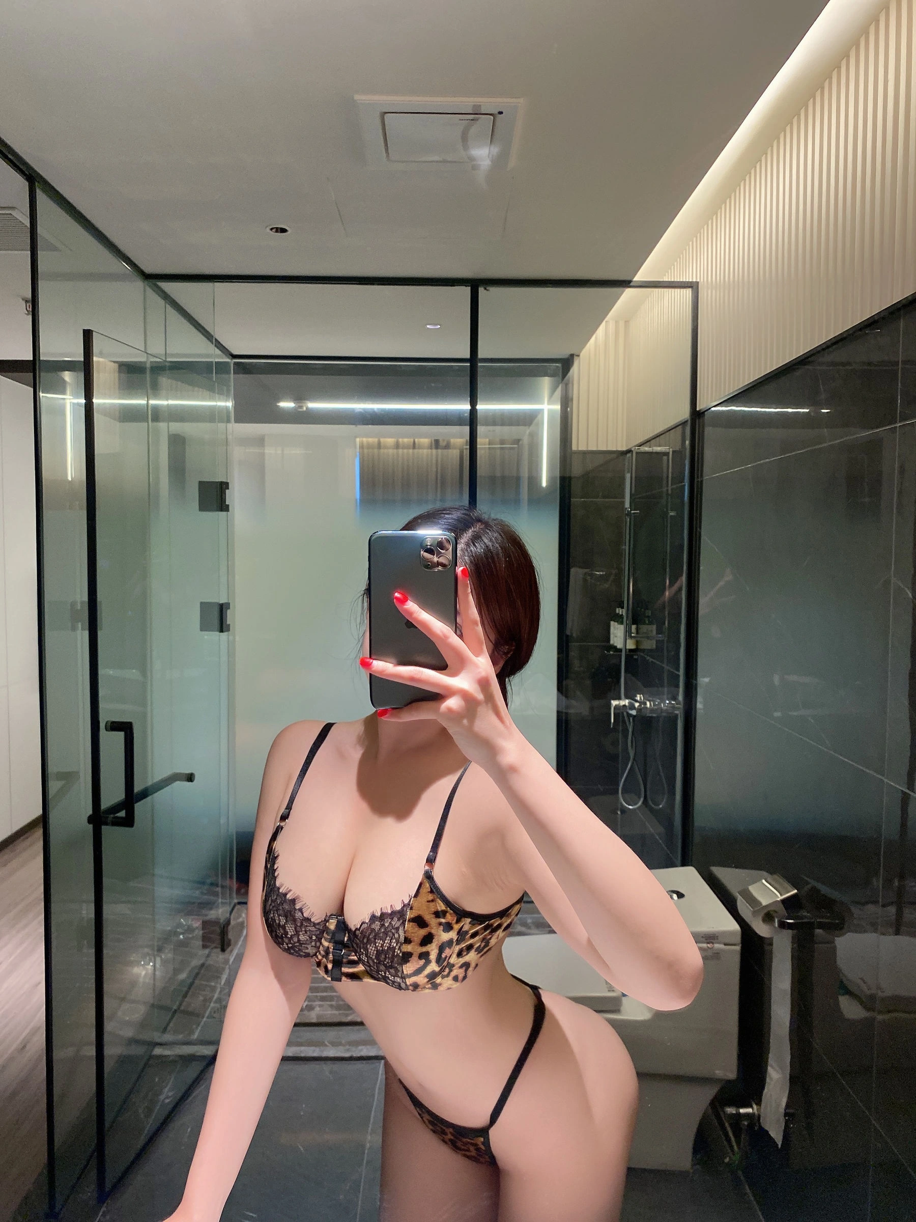 奶宝妹纸 – 豹纹小吊带插图58