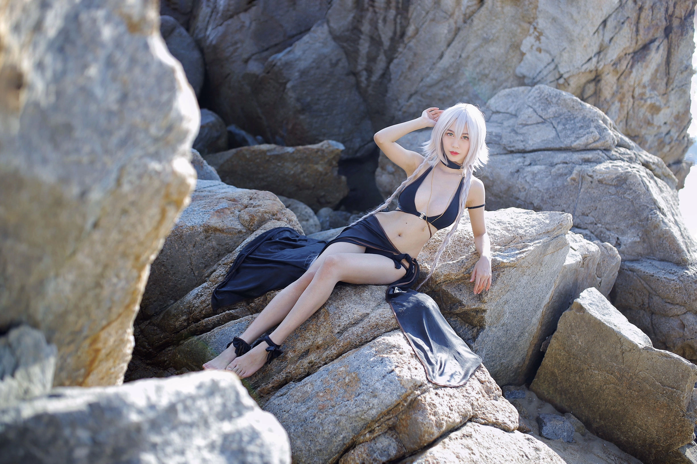 抖娘-利世图集 – 黑贞德泳装插图2