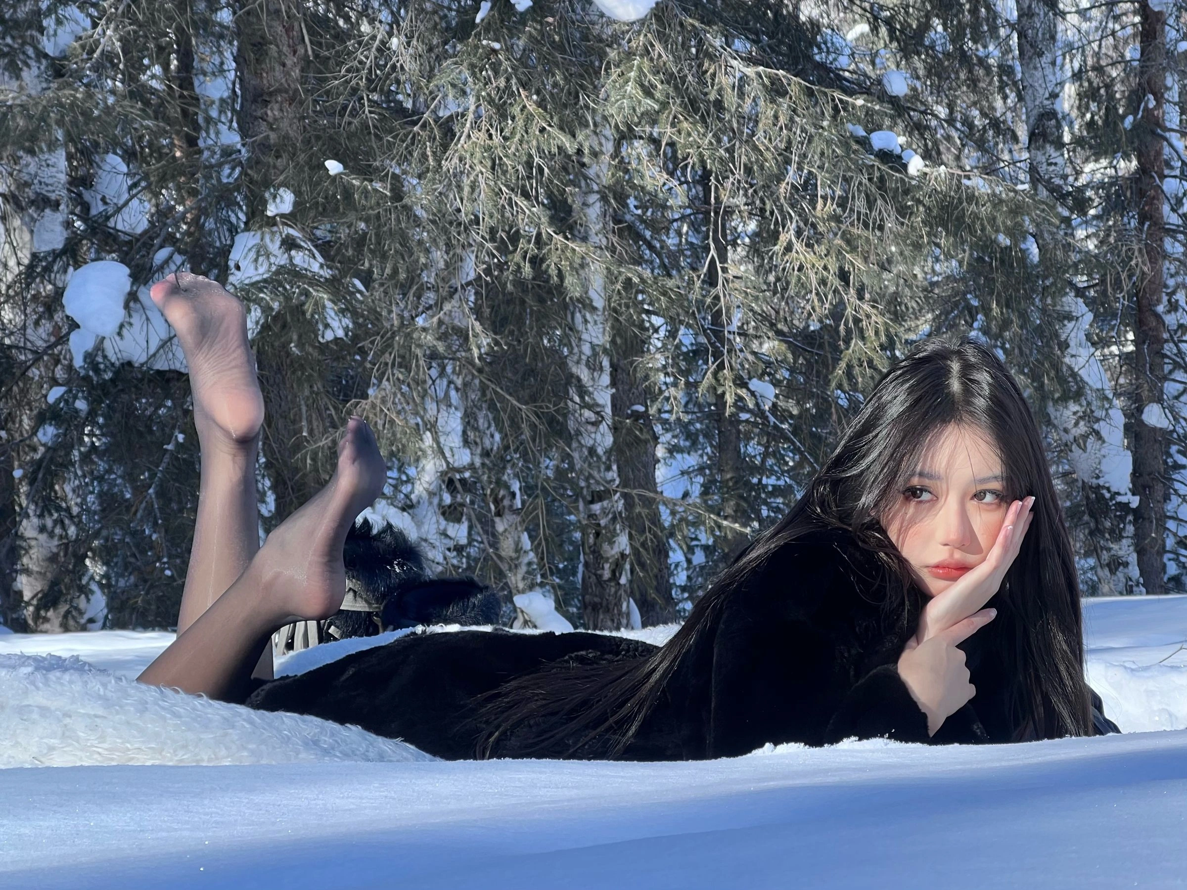 媛媛酱SAYUKI – 皮草 黑丝插图1