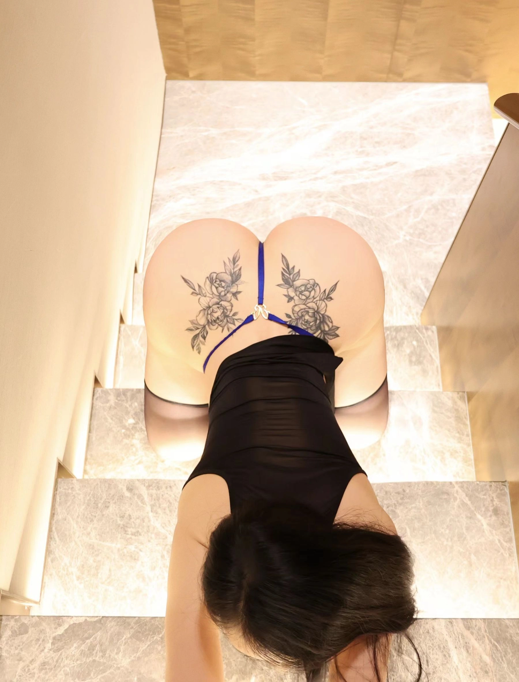 美臀女神左公子666 – 渔网连体插图1