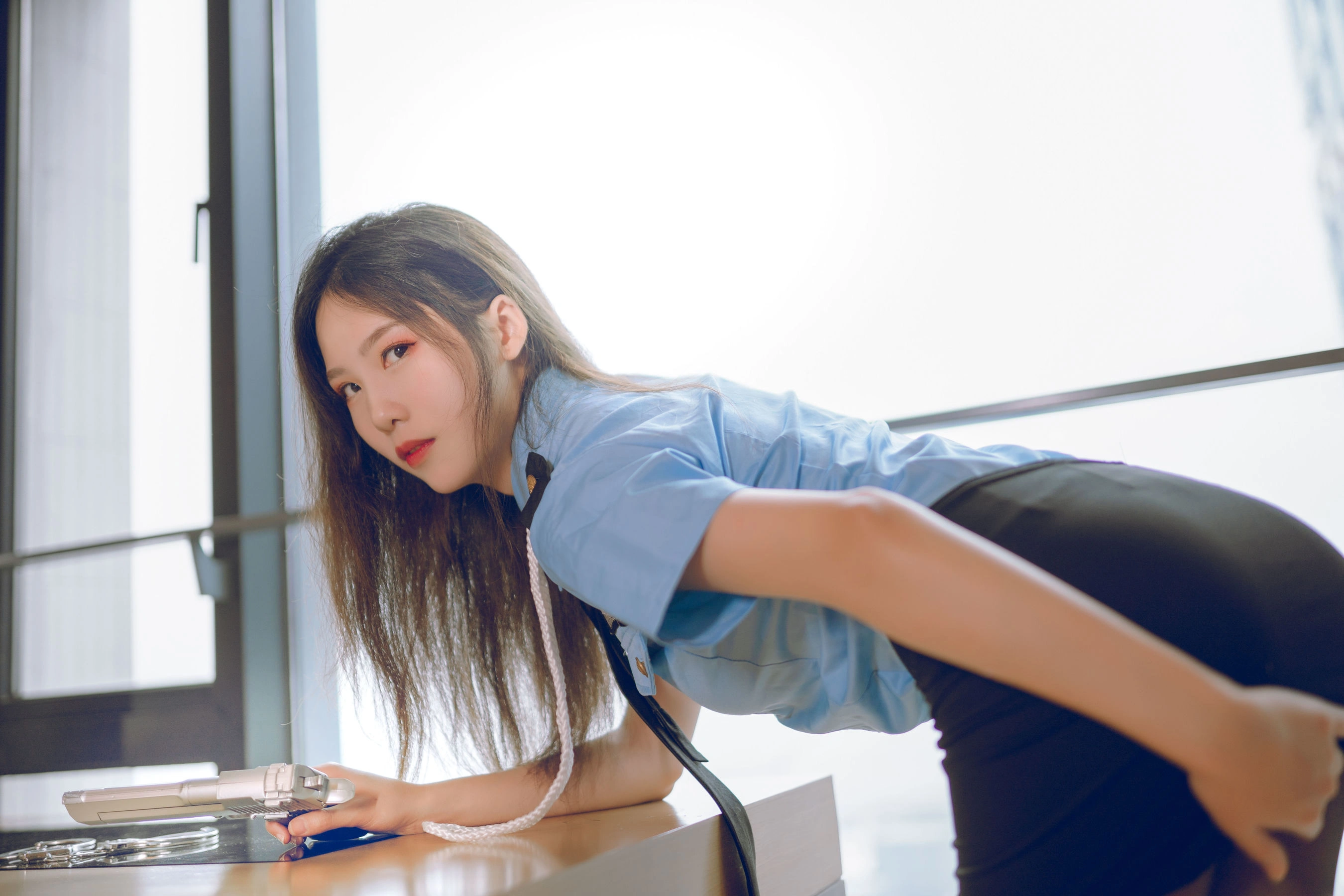 抖娘-利世图集 – 女警|图集秀