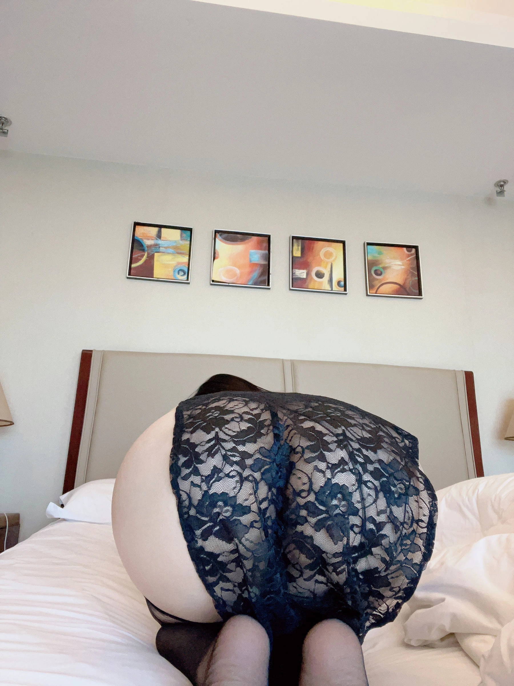 美臀女神左公子666 – 蕾丝包臀插图32 美臀女神左公子666 – 蕾丝包臀插图32