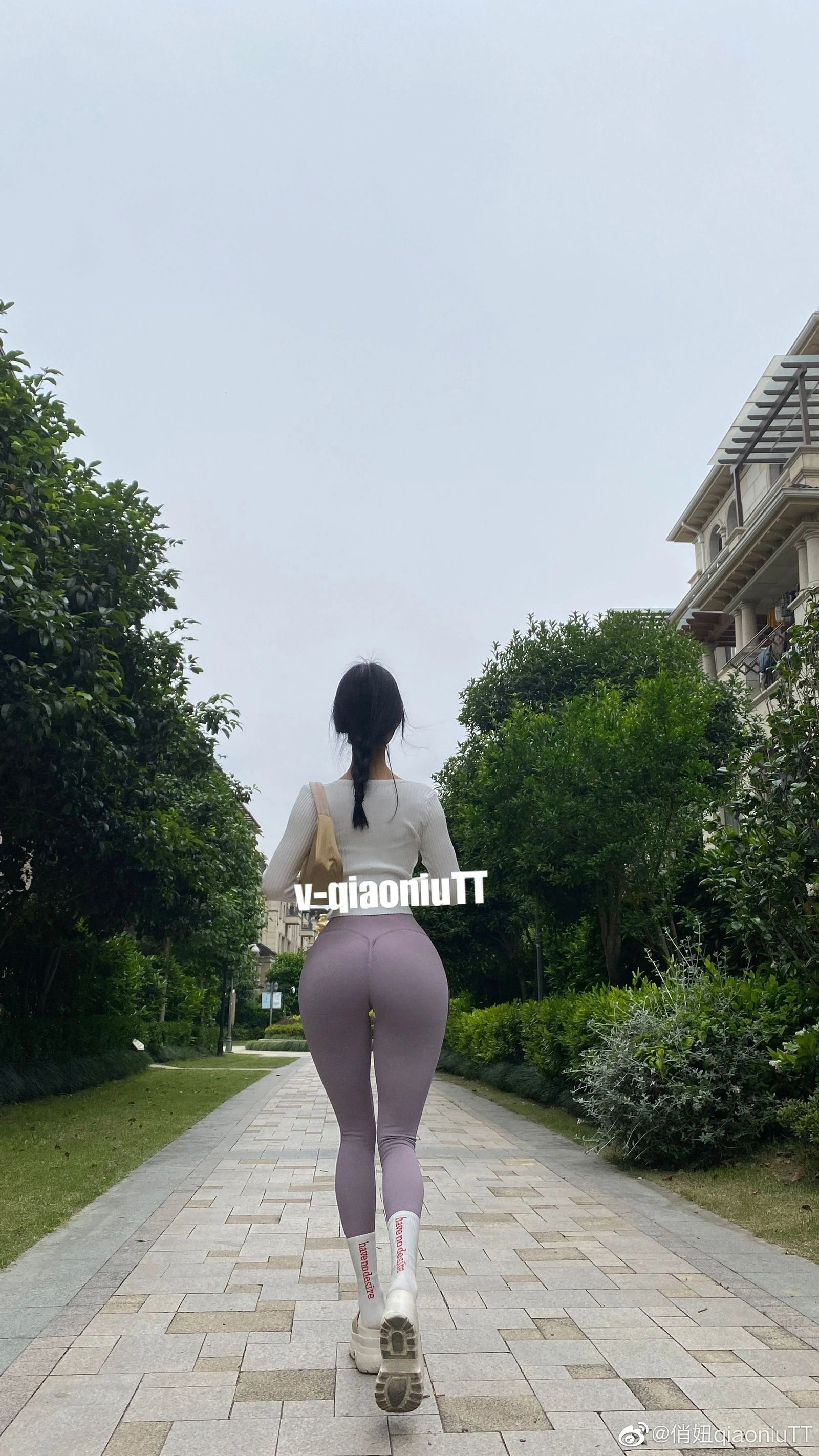 俏妞qiaoniuTT – 丝袜长腿翘臀 视图合集插图54