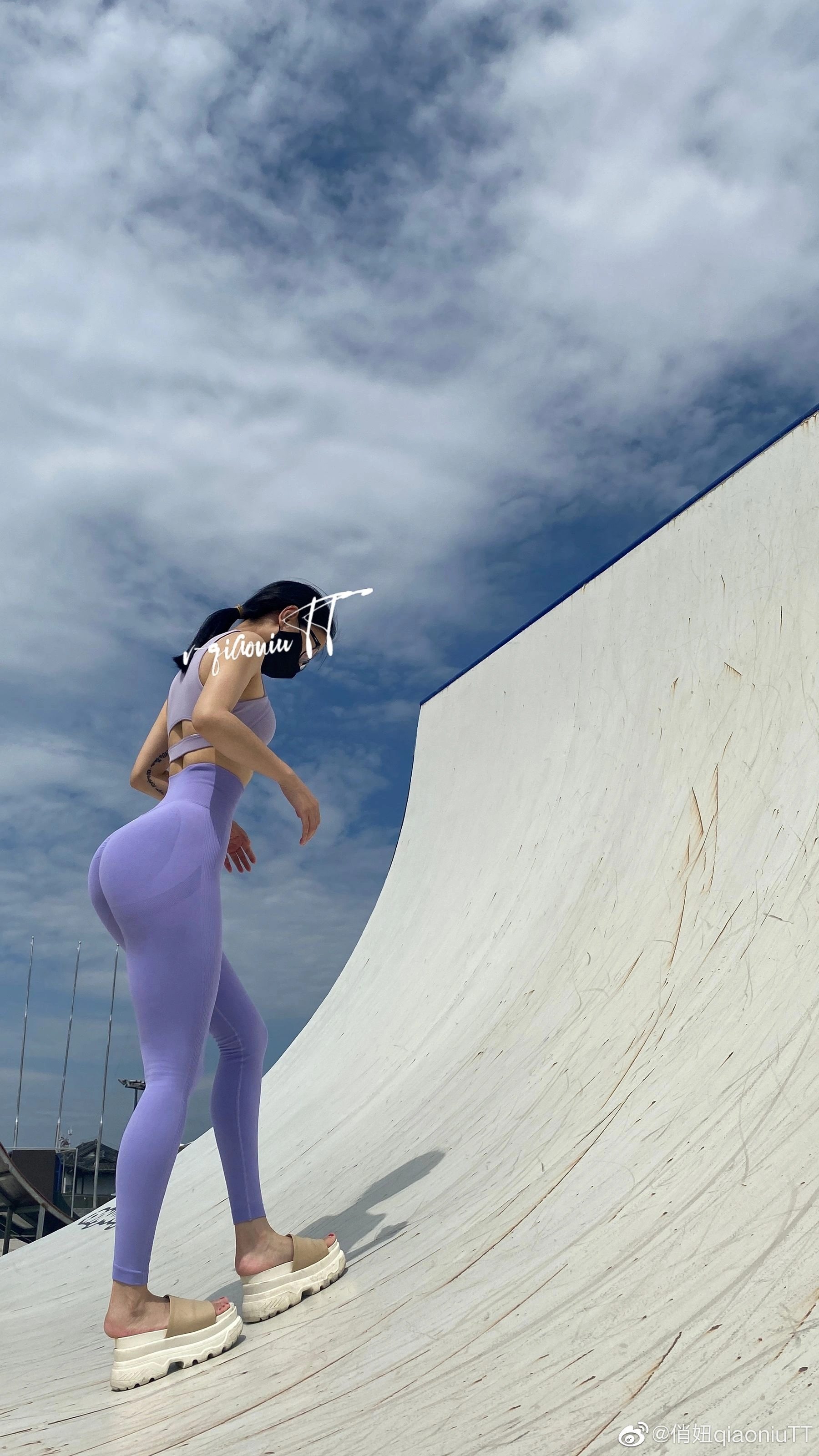 俏妞qiaoniuTT – 丝袜长腿翘臀 视图合集插图61