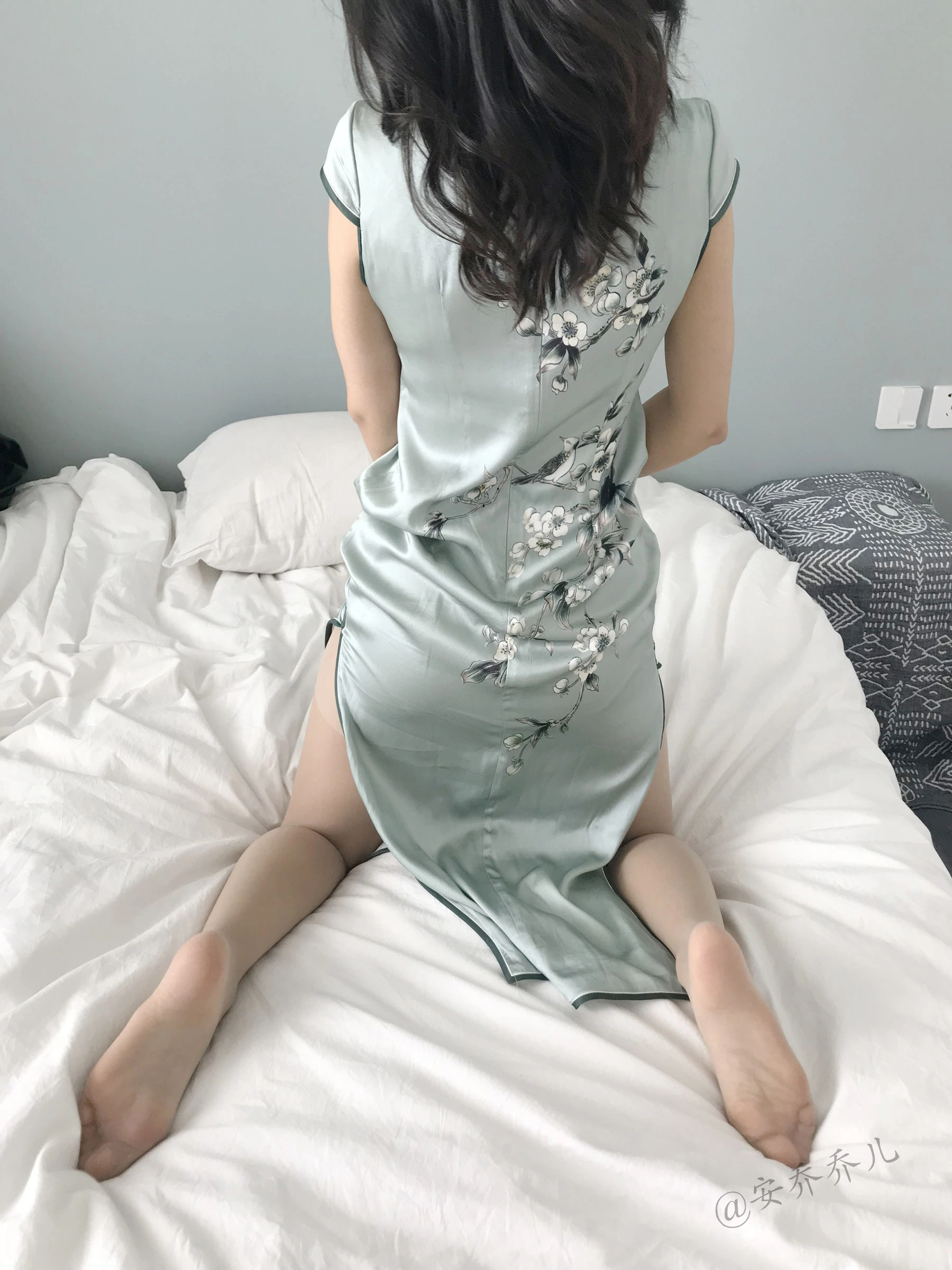 安乔乔儿(Nia乔乔) No.017 安乔乔儿 黑丝旗袍插图31