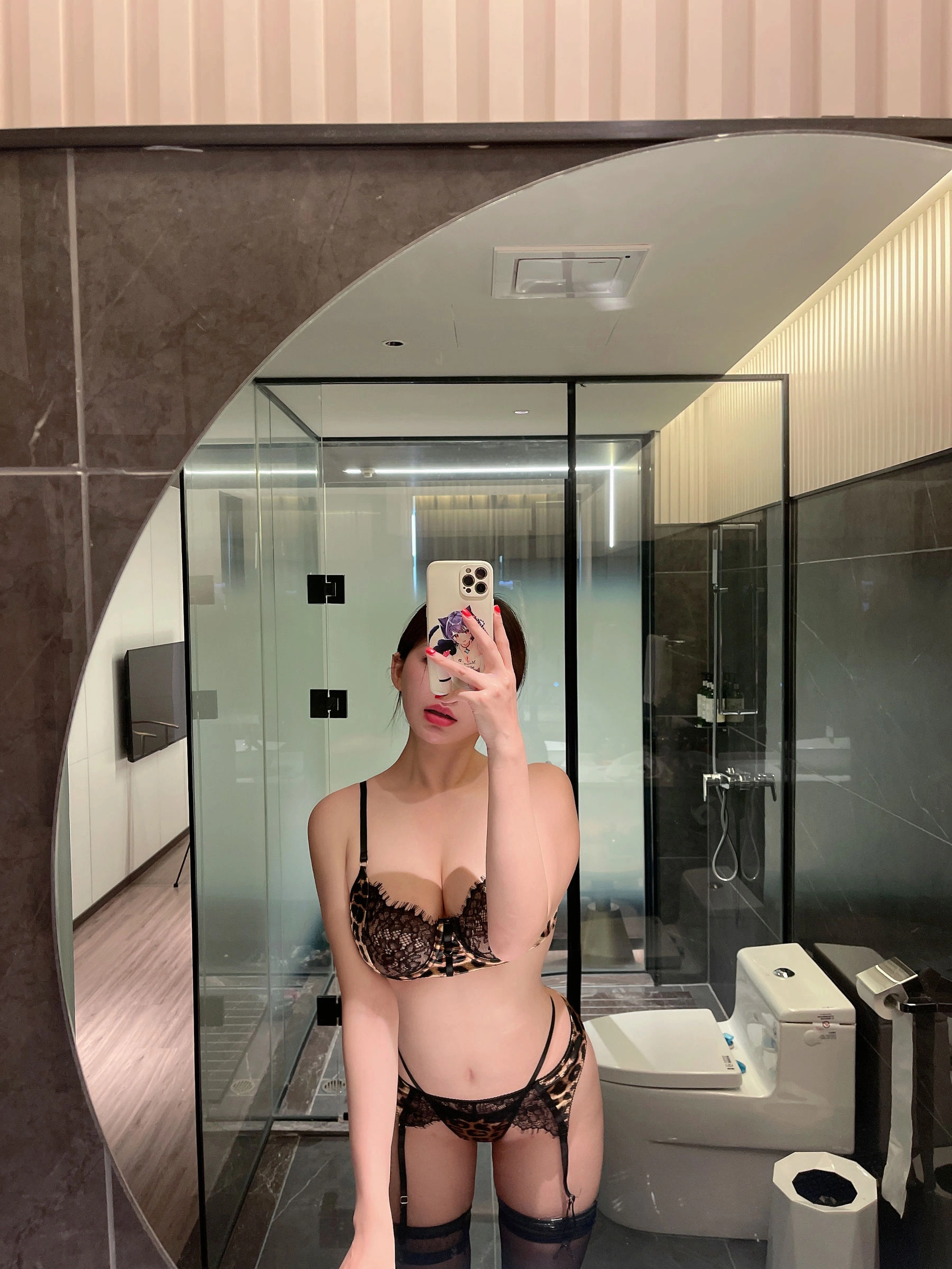 奶宝妹纸 – 豹纹小吊带插图