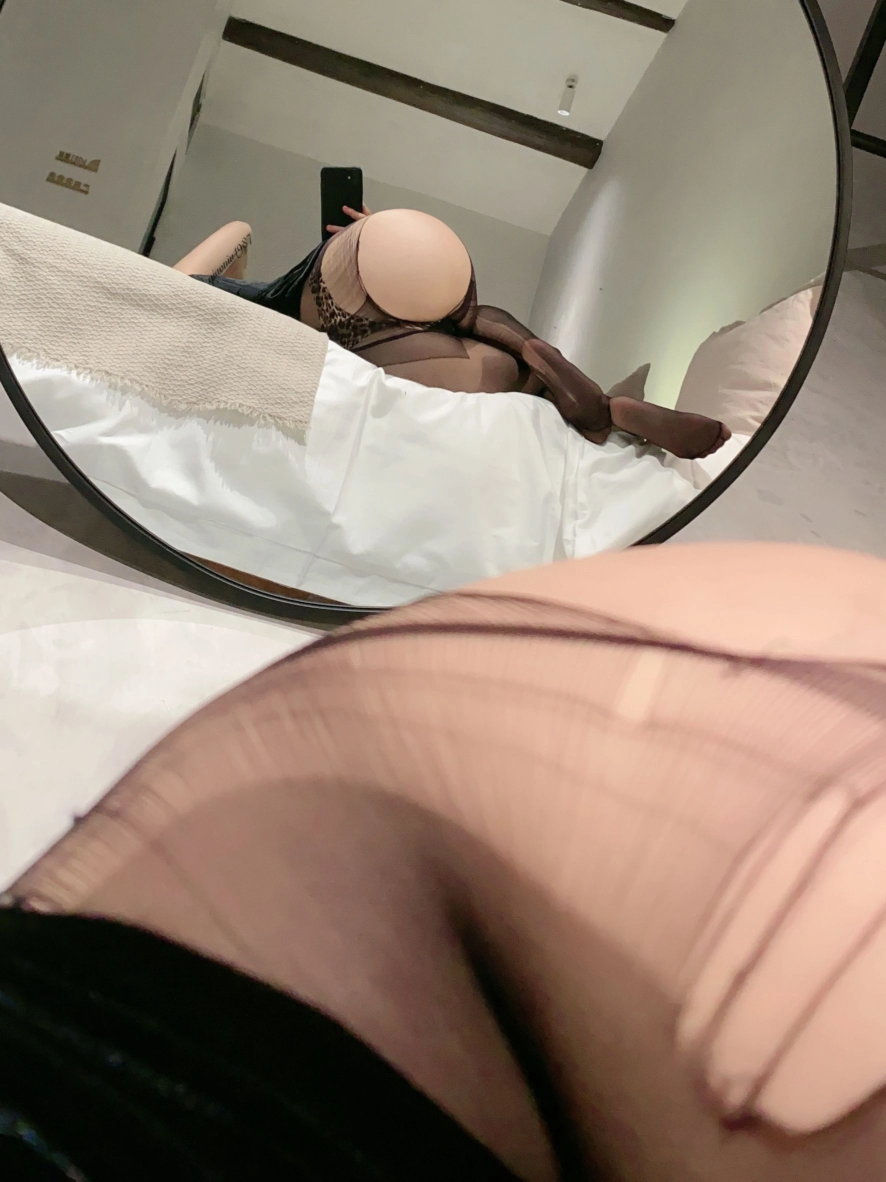 俏妞qiaoniuTT – 丝袜长腿翘臀 视图合集插图83