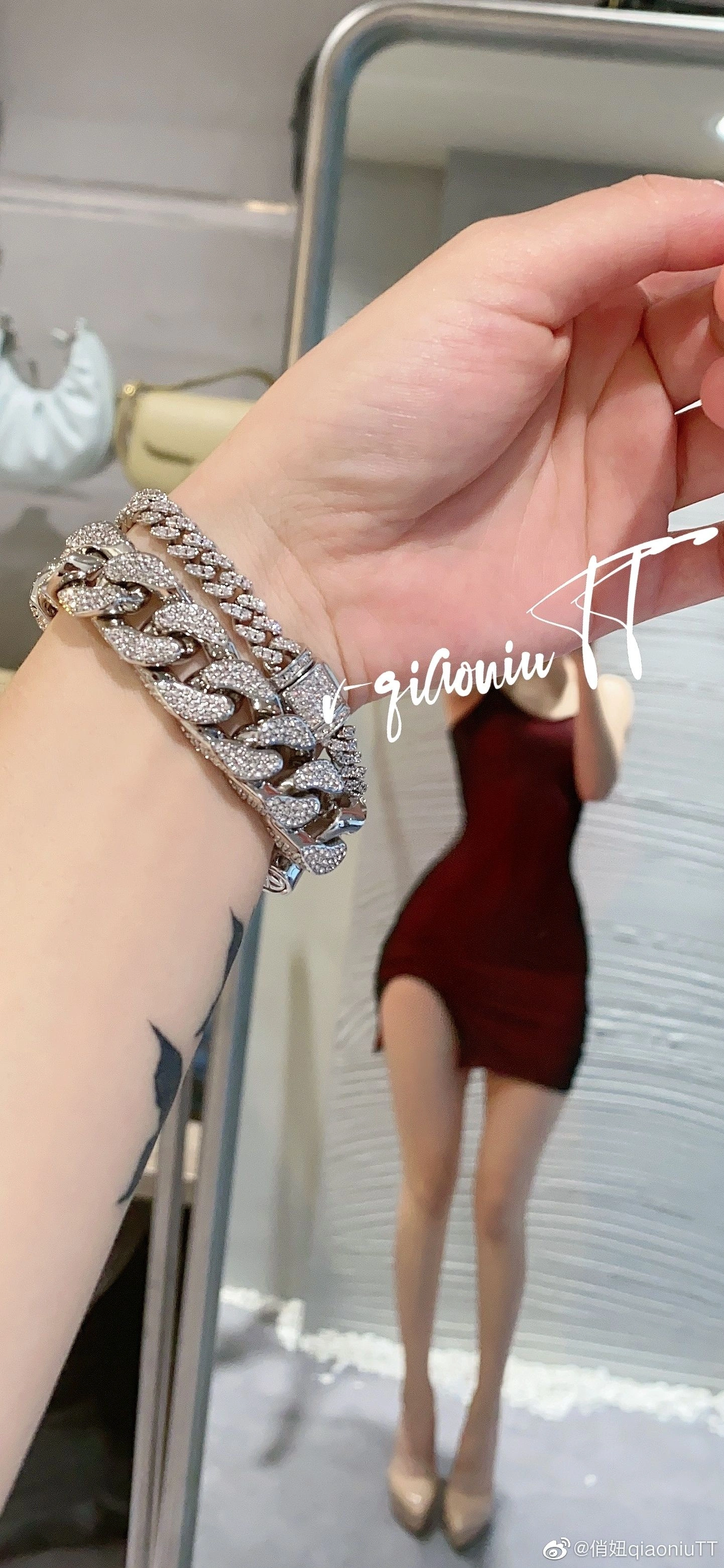 俏妞qiaoniuTT – 丝袜长腿翘臀 视图合集插图93