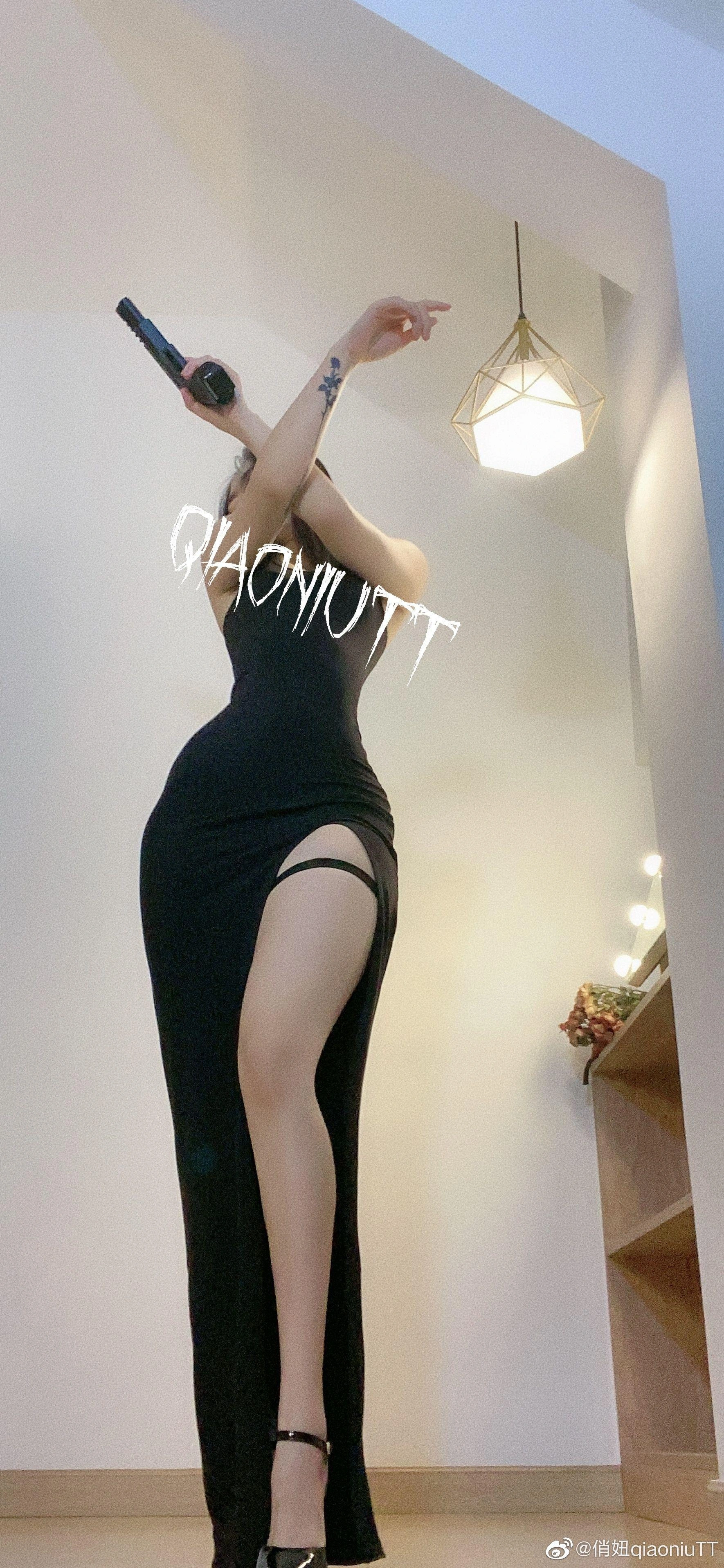 俏妞qiaoniuTT – 丝袜长腿翘臀 视图合集插图122