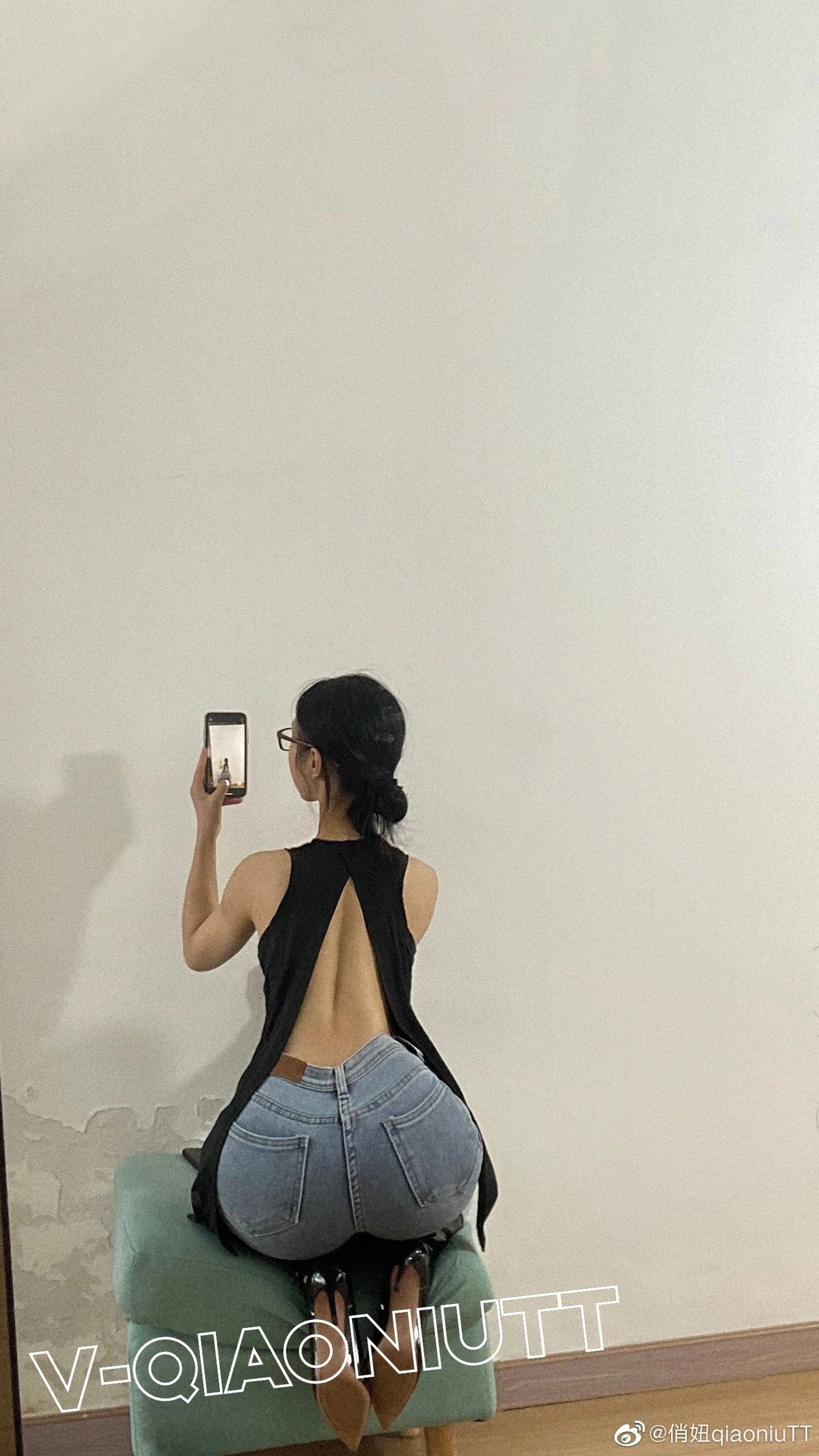 俏妞qiaoniuTT – 丝袜长腿翘臀 视图合集插图105