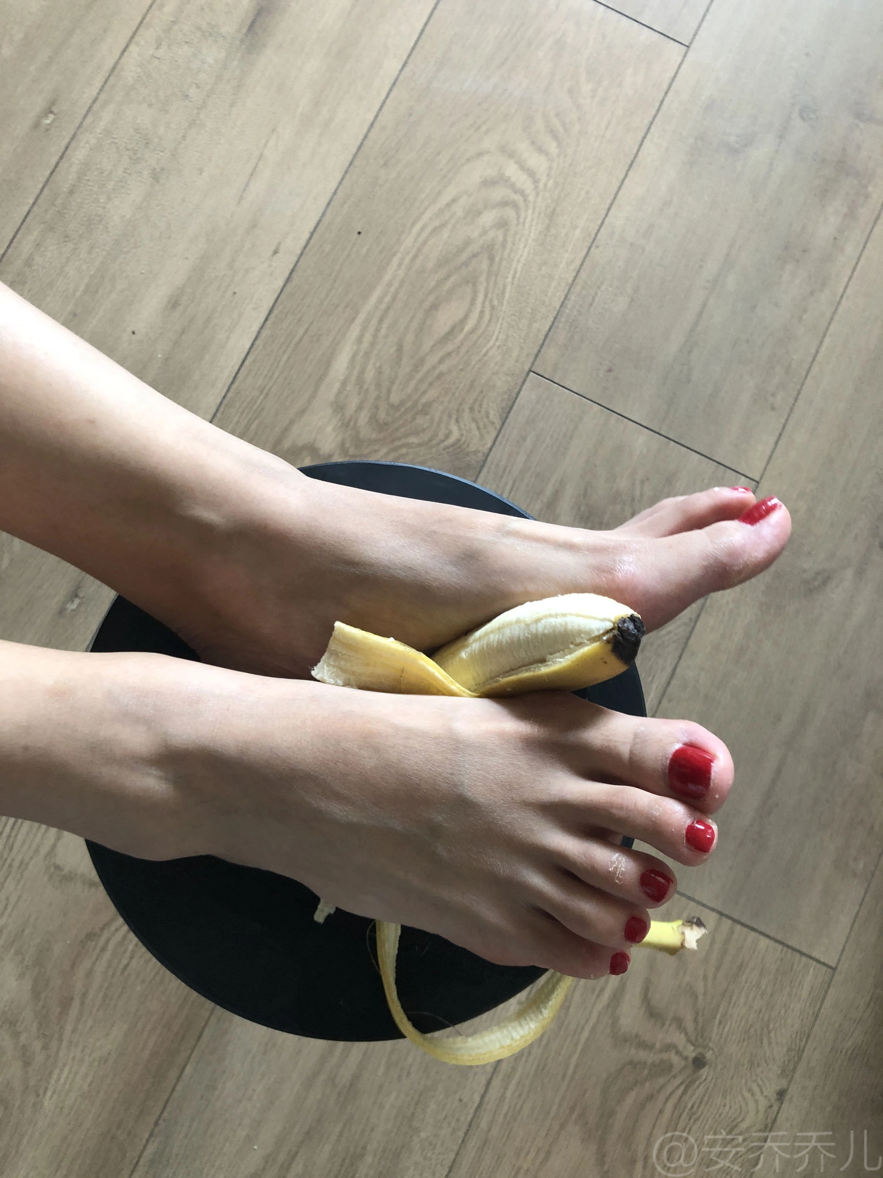 安乔乔儿(Nia乔乔) No.009 踩香蕉插图83 安乔乔儿(Nia乔乔) No.009 踩香蕉插图83