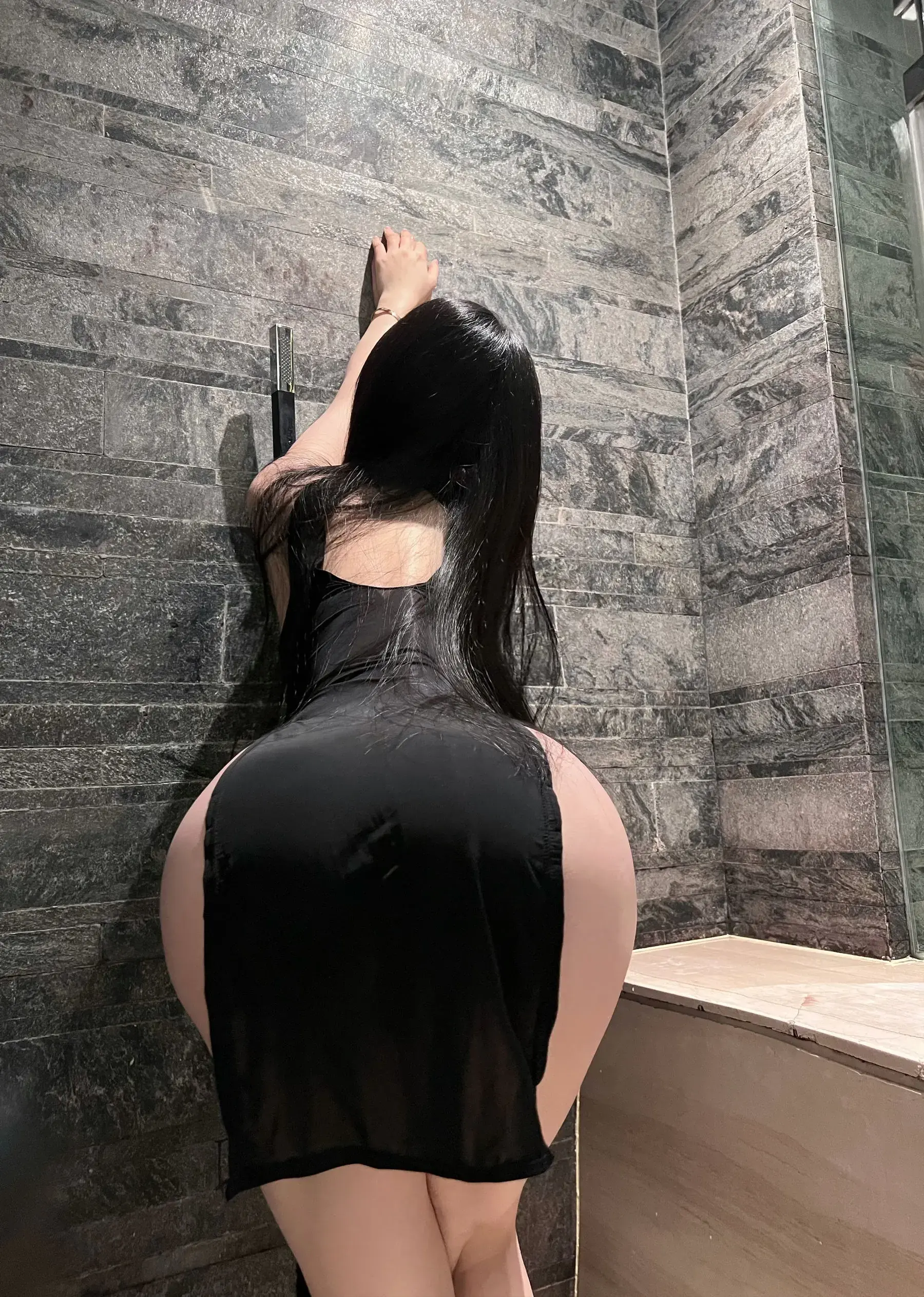 美臀女神左公子666 – 遮不住的美臀插图3