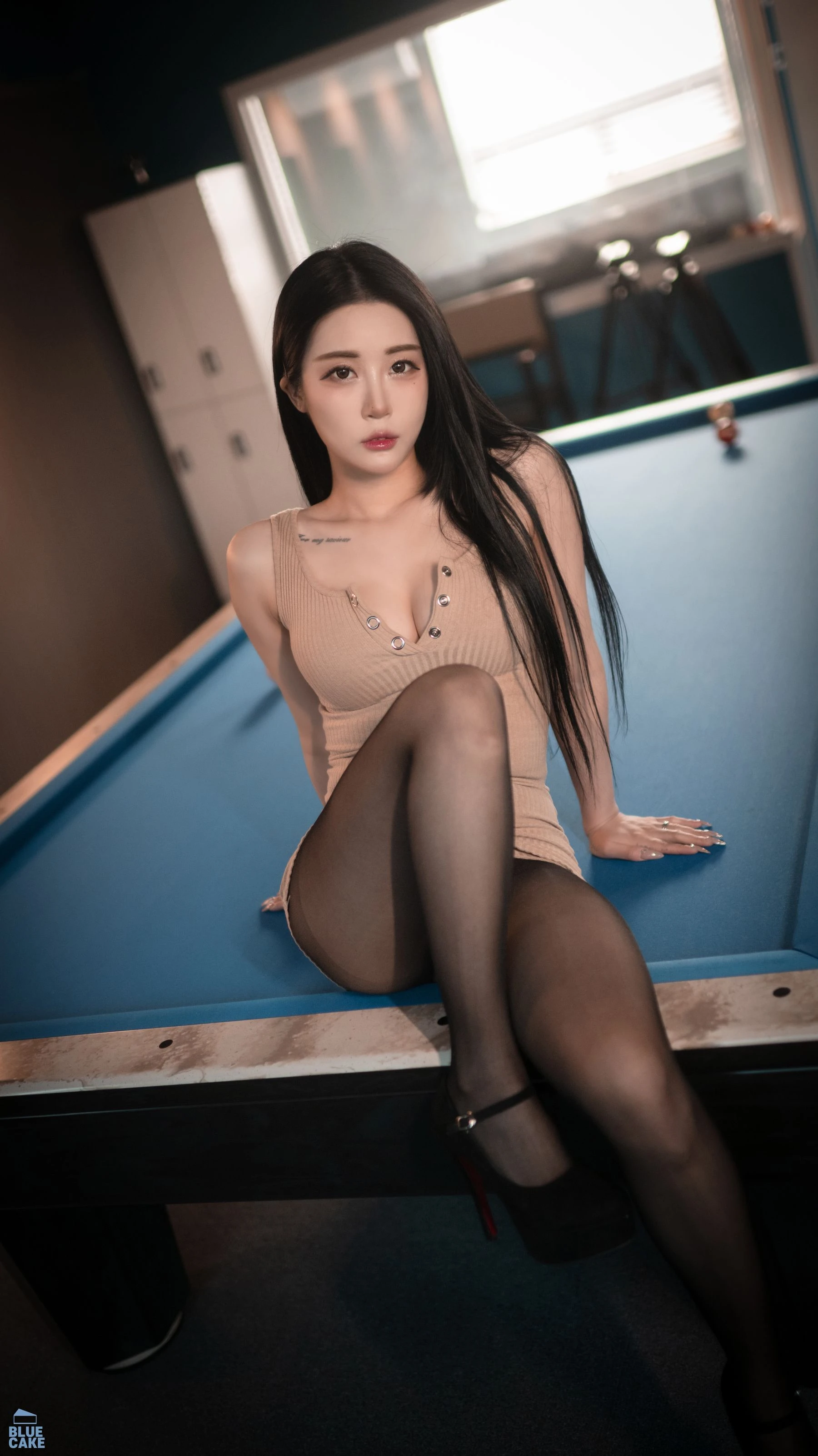 [BLUECAKE] Bomi – Secret Billiard Room Red插图1