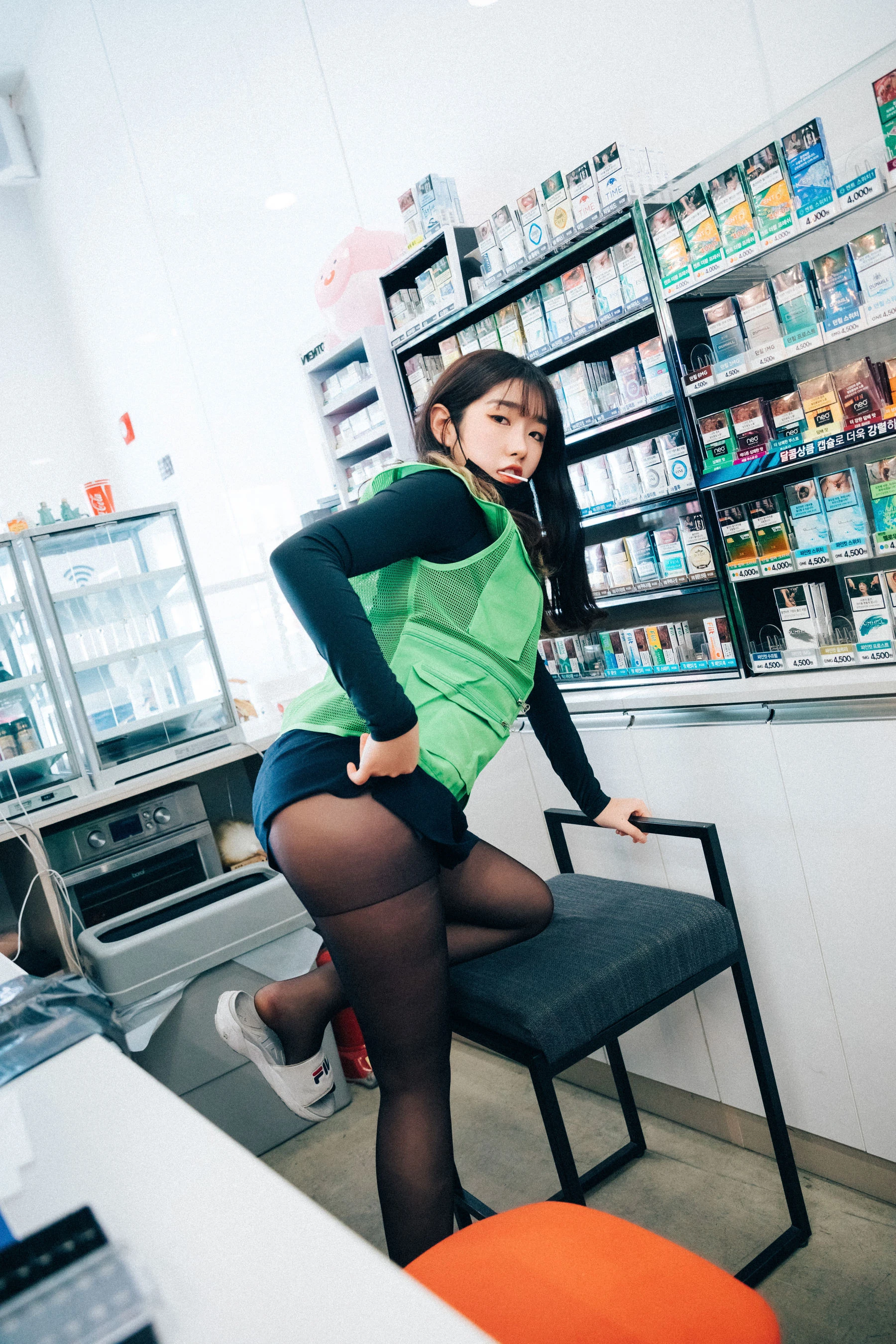 [LOOZY] Sonson – First Nipple Alba插图3