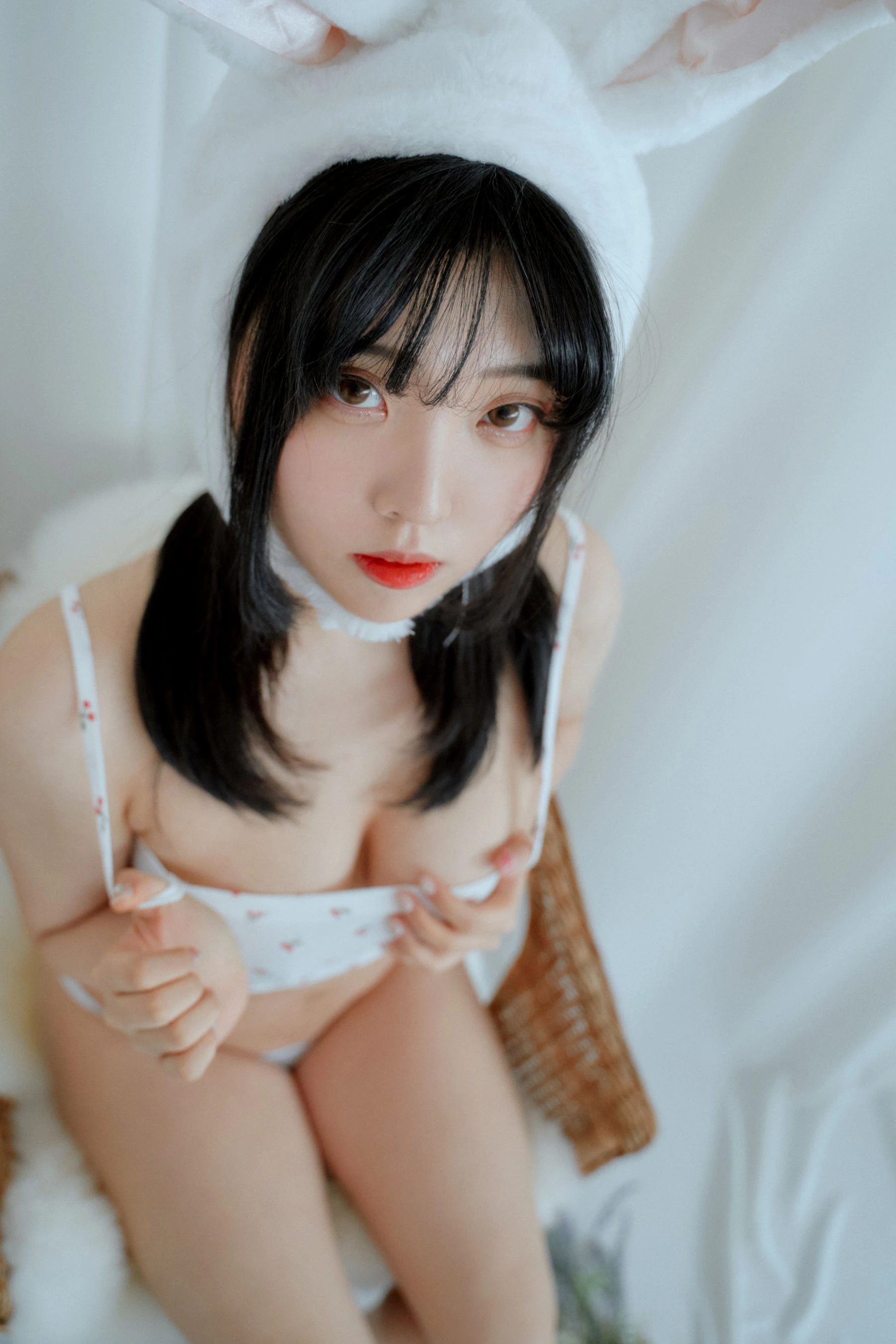 [BBUTTERMILK] Vol.13 Song Hana – HANA’s room插图2