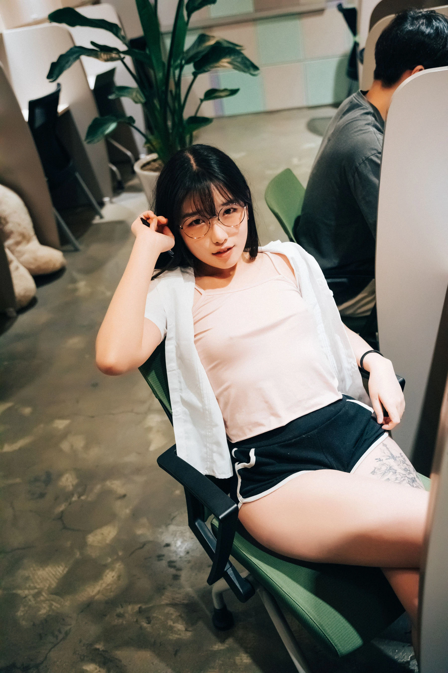 [LOOZY] Sonson – Reading room插图5