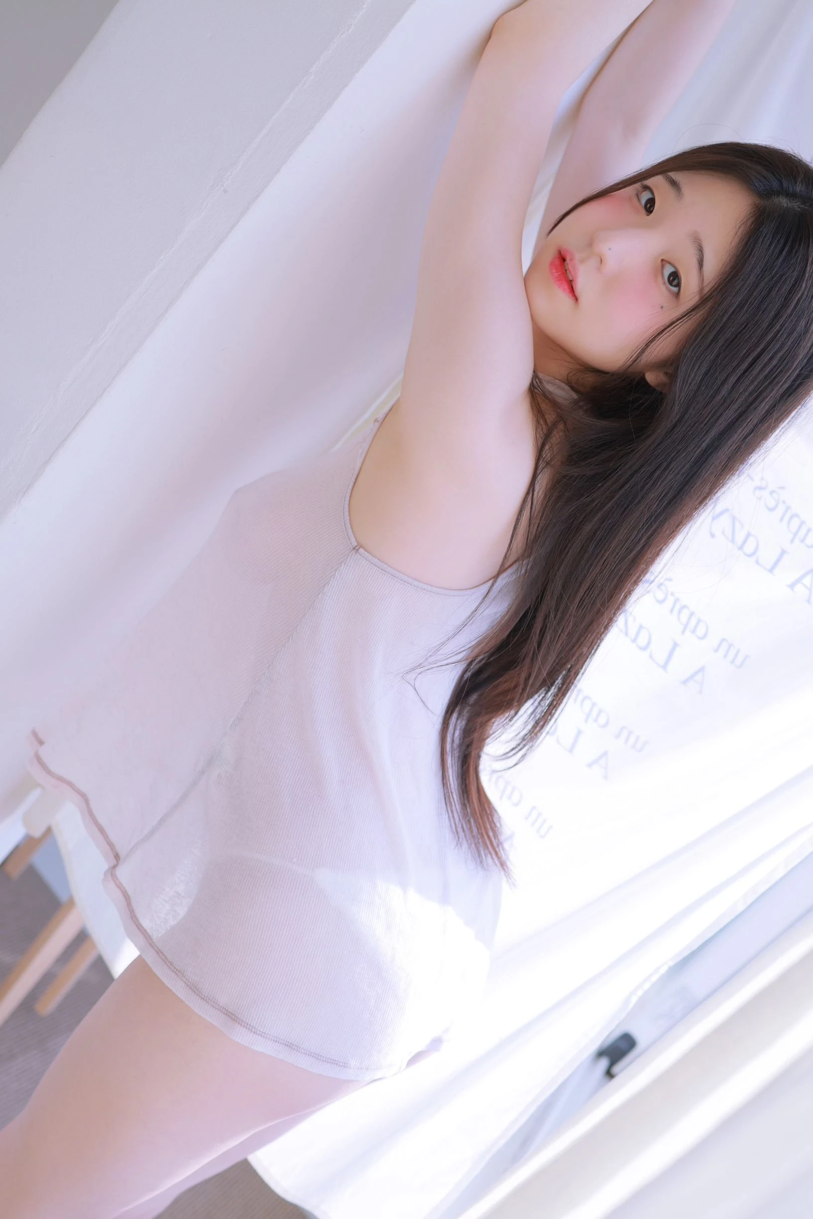 Yeonwoo – See through插图4