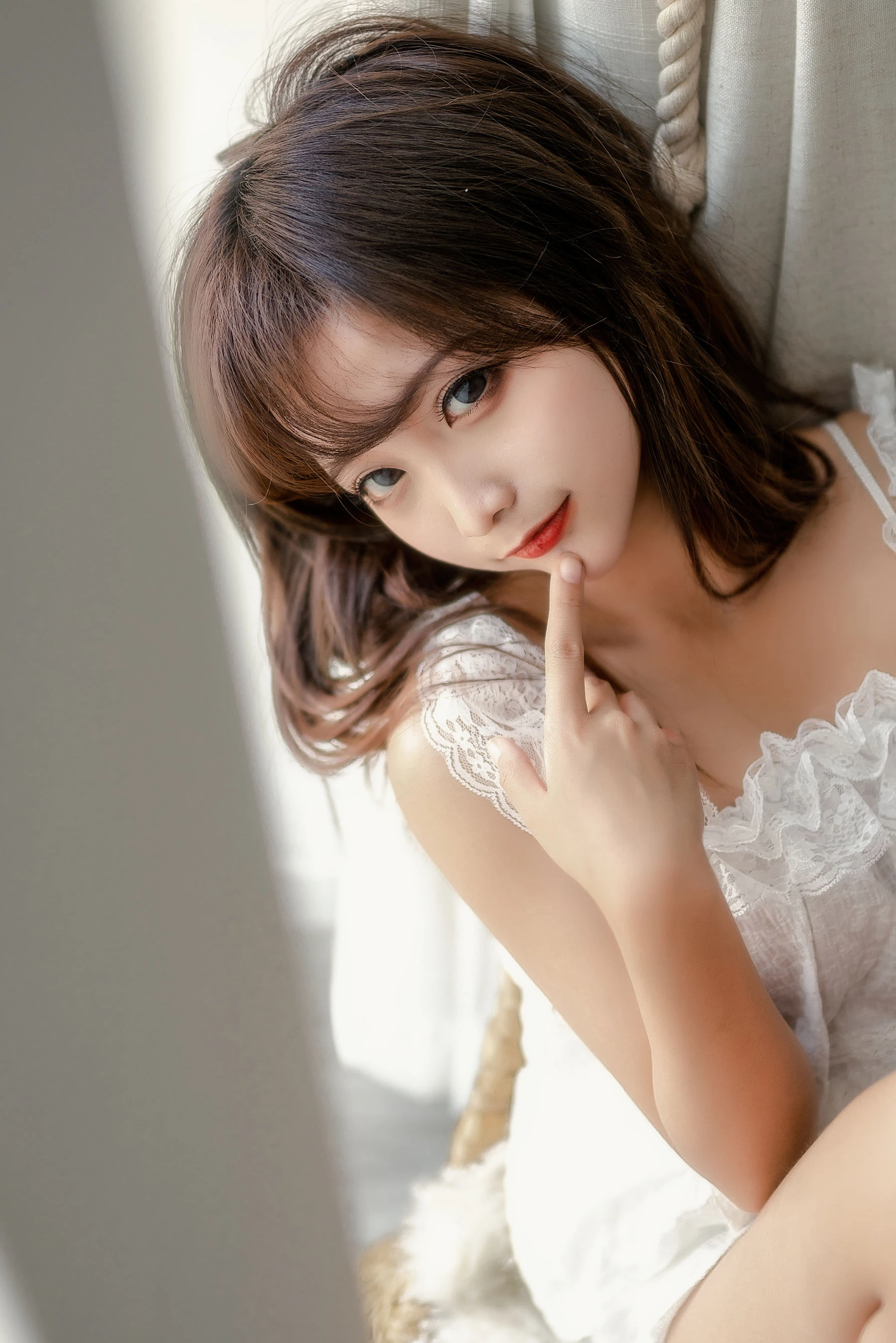 动漫博主蠢沫沫 – 大象 白睡衣 [29P]插图1