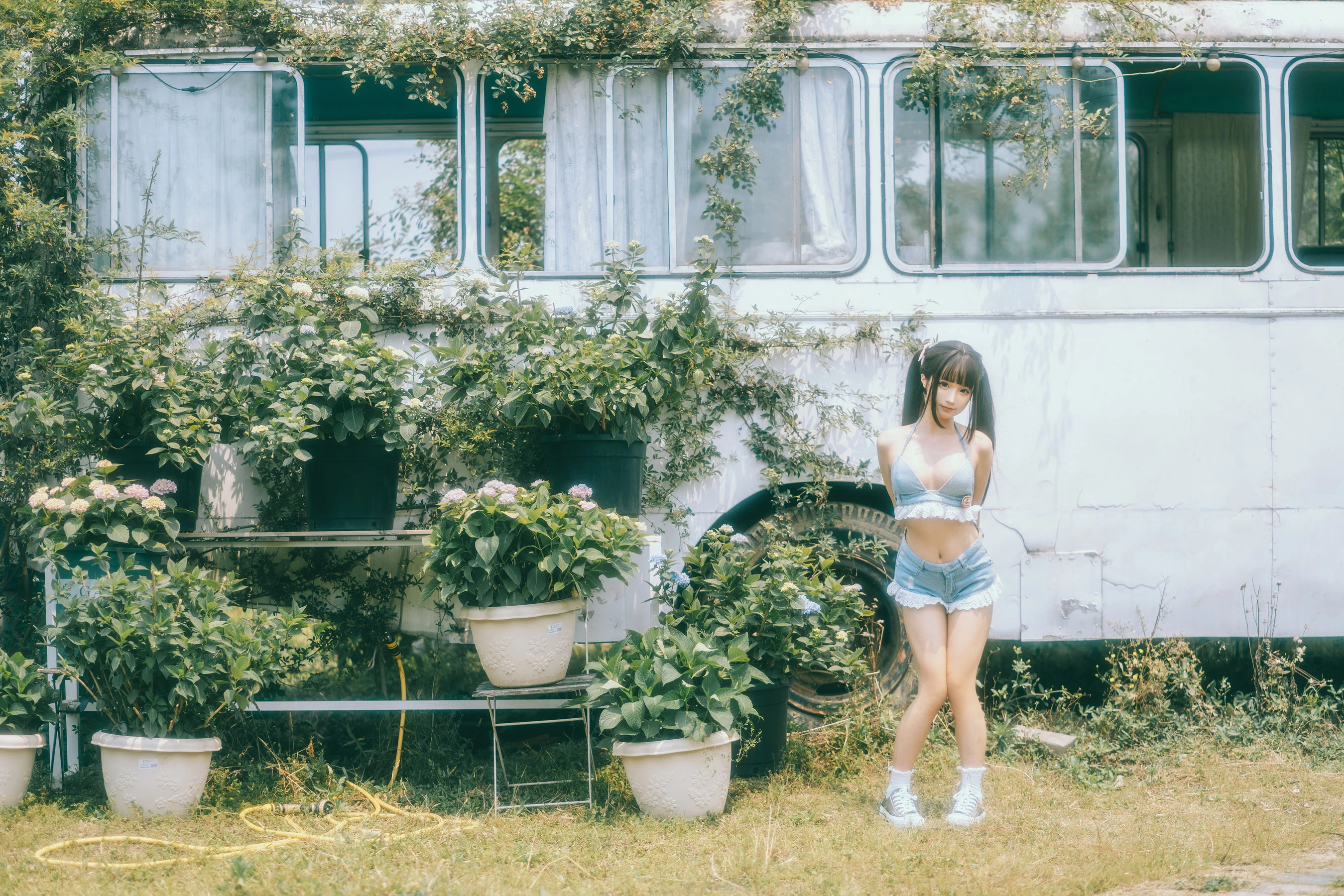 动漫博主蠢沫沫 – 大巴房车 [130P]插图2