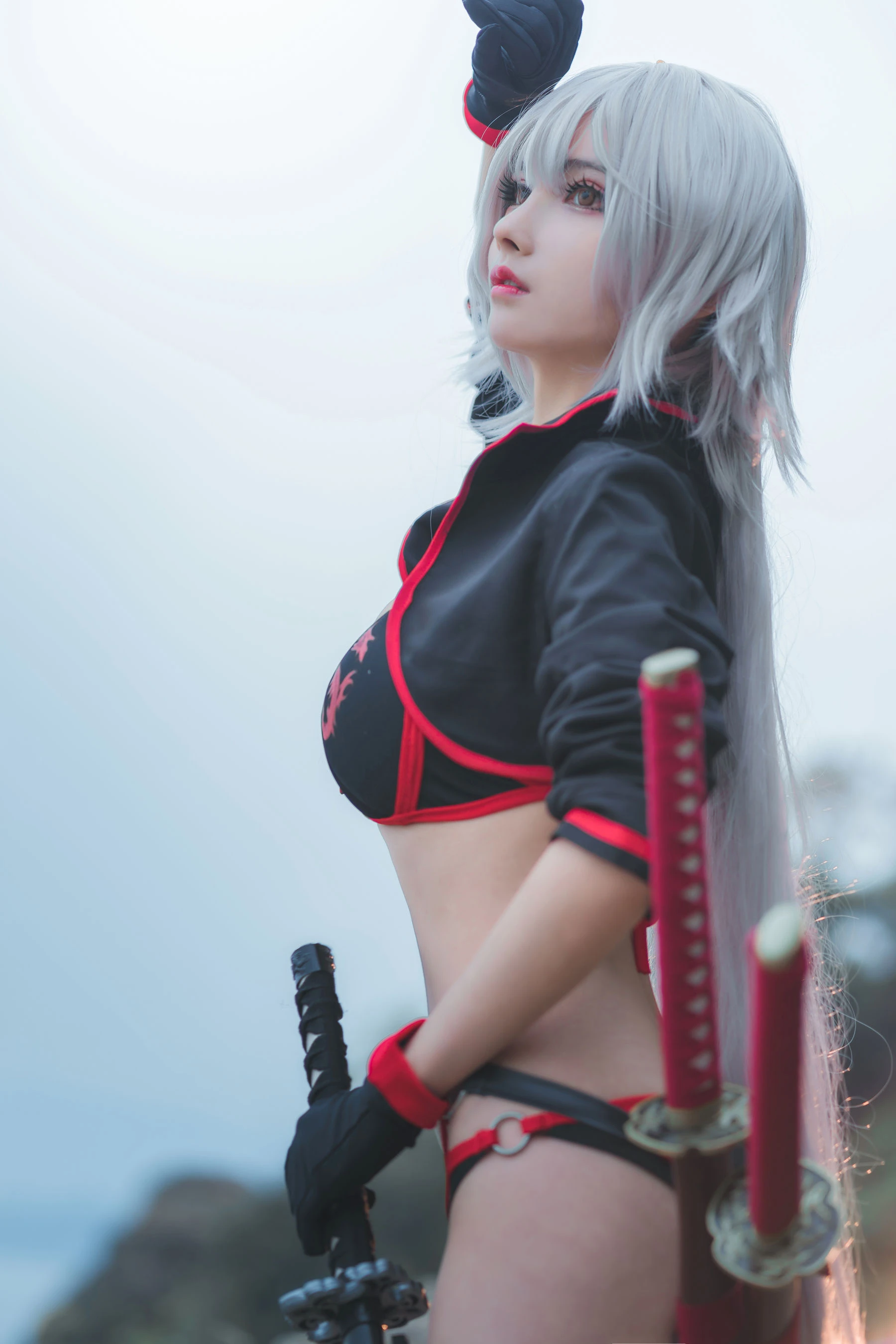 COS福利rioko凉凉子 泳装黑贞 [8P]插图2