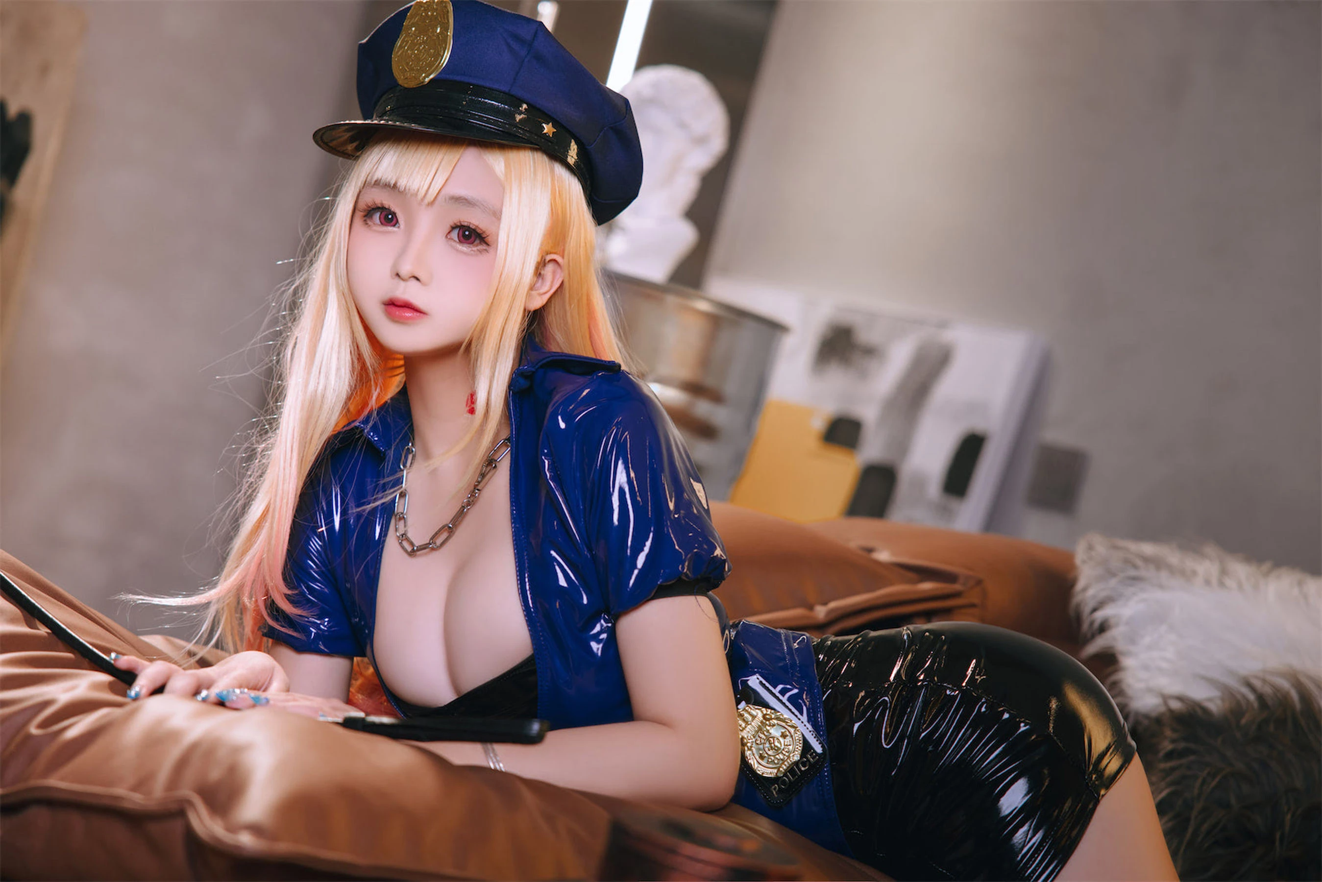 Cosplay日奈娇 – 喜多川海梦女警 [71P]插图2