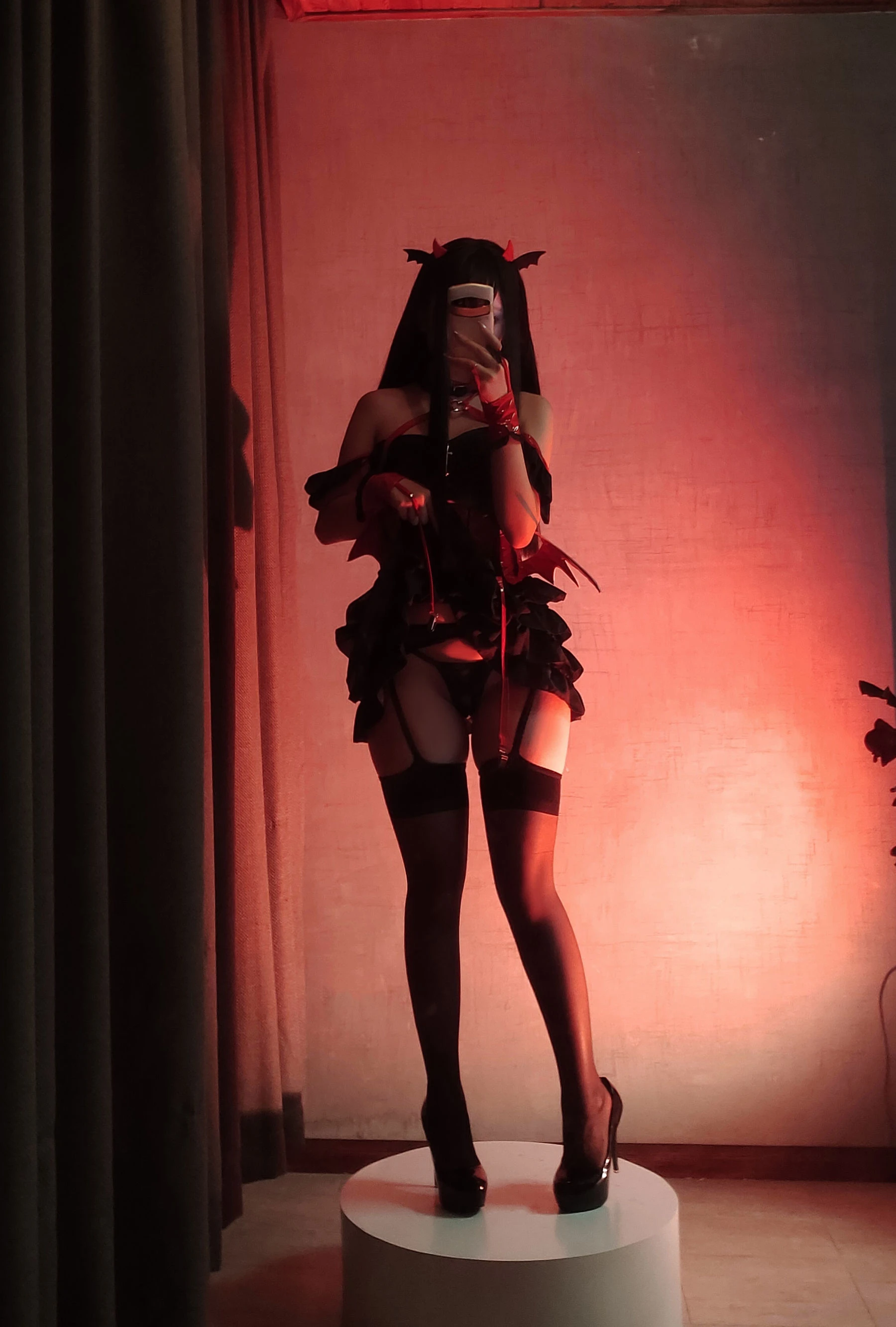 Cosplay日奈娇 – 万圣节 小恶魔 [32P]插图1