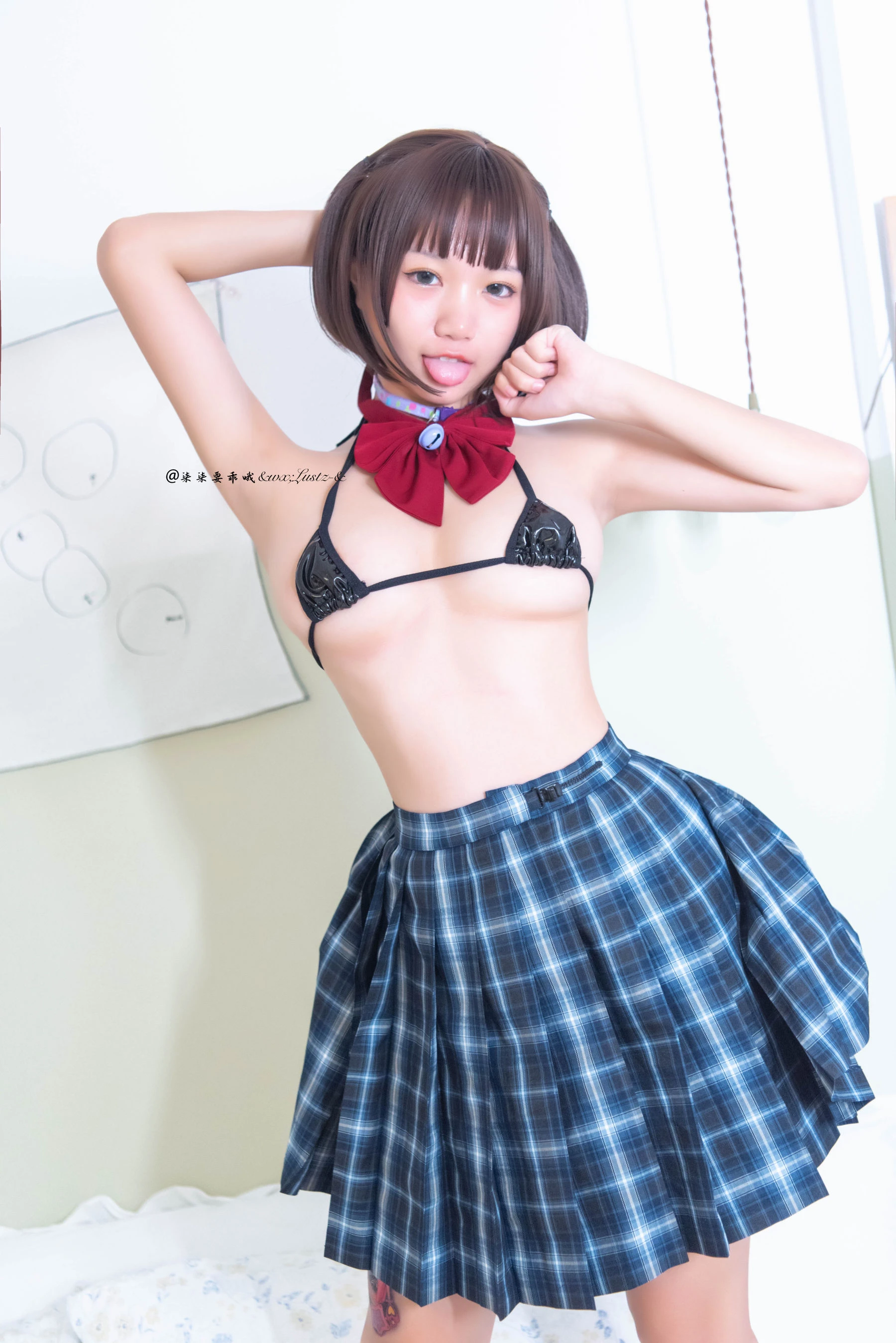 动漫博主柒柒要乖哦 – 晚间约会 [40P]插图1